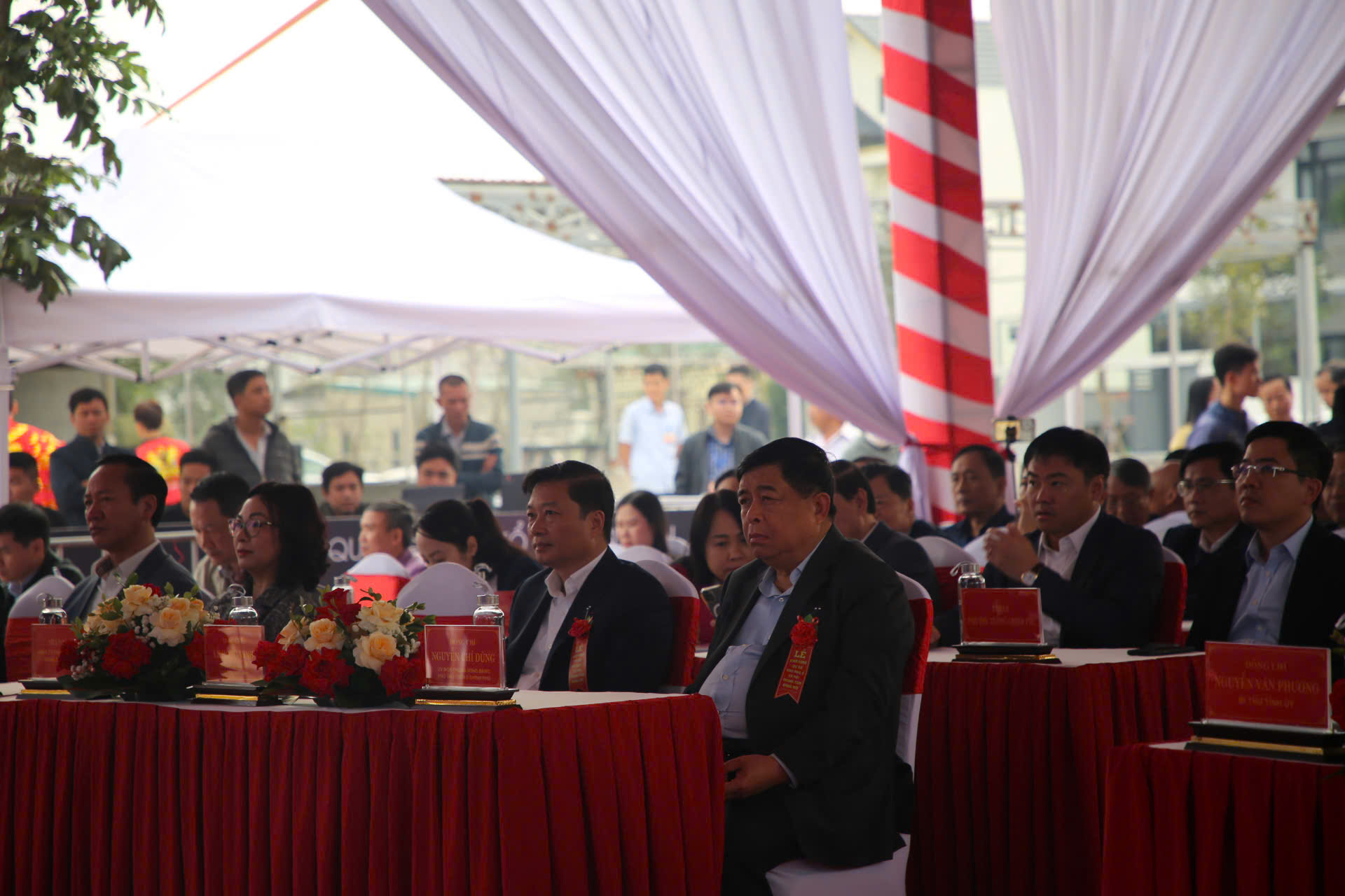 Phó Thủ tướng Nguyễn Chí Dũng dự lễ khởi công khu nhà ở xã hội 638 tỉ đồng ở Quảng Trị - Ảnh 3.