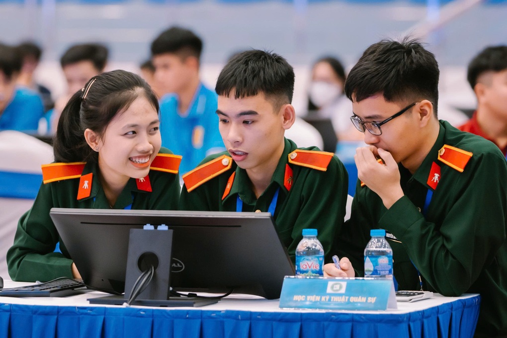 Nam sinh chuyên ngành Vũ khí 7 lần ẵm giải Olympic - 2