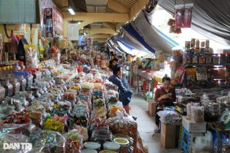 Hộ kinh doanh “ngồi trên đống lửa”: 15 nghĩa vụ thuế buộc phải biết từ 2026