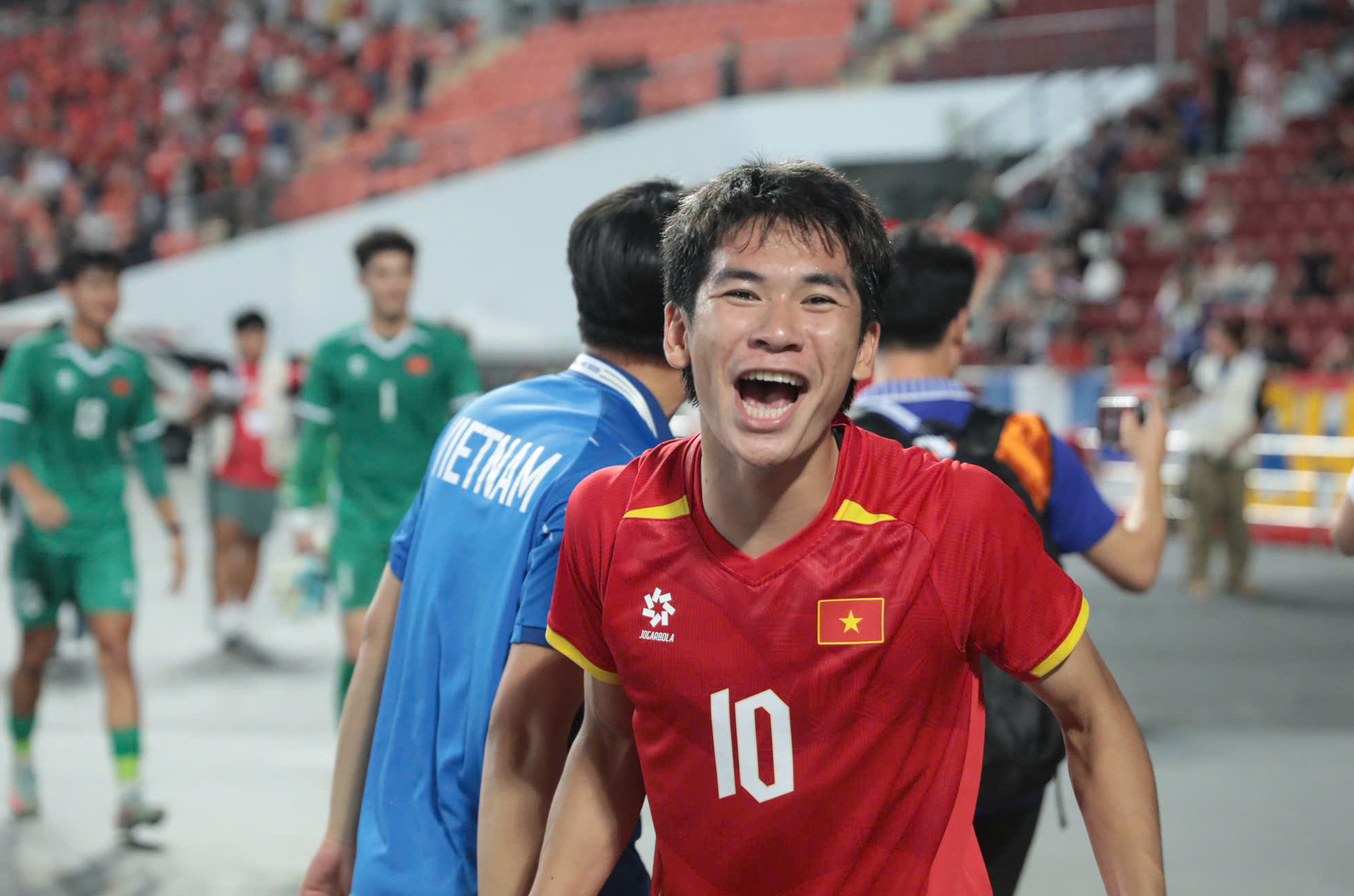 Phỏng vấn cầu thủ U22 Việt Nam: Lộ lý do ngược dòng kịch tính khiến U22 Thái Lan 