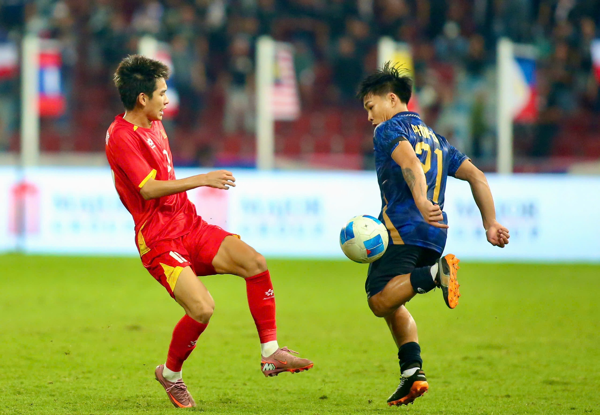 Phỏng vấn cầu thủ U22 Việt Nam: Lộ lý do ngược dòng kịch tính khiến U22 Thái Lan 