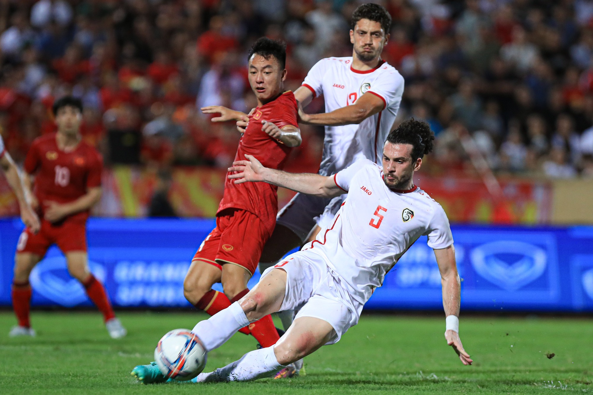 Đòn quyết định giúp U.22 Việt Nam vô địch: Phải cảm ơn HLV Popov và cả ông Troussier- Ảnh 3.