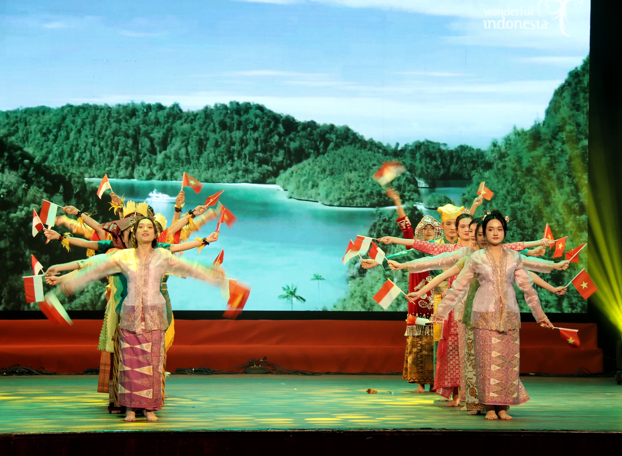 TP HCM kỷ niệm 70 năm ngày thiết lập quan hệ ngoại giao Việt Nam - Indonesia - Ảnh 8.