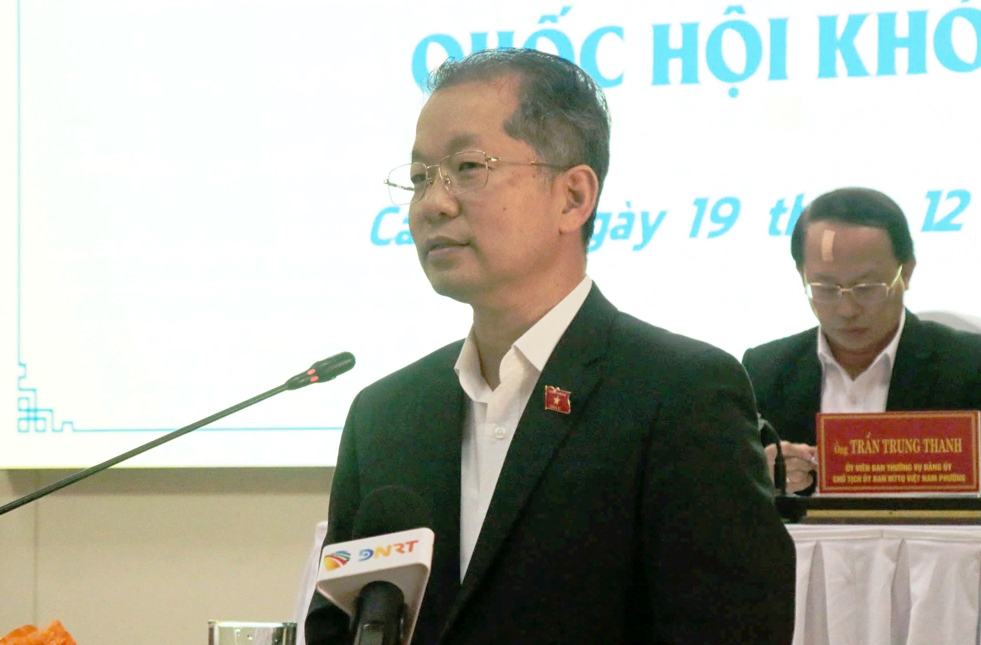 'Thủy điện xả lũ trong bối cảnh mưa lớn khiến người dân không kịp trở tay'- Ảnh 4. 'Thủy điện xả lũ trong bối cảnh mưa lớn khiến người dân không kịp trở tay'- Ảnh 4.