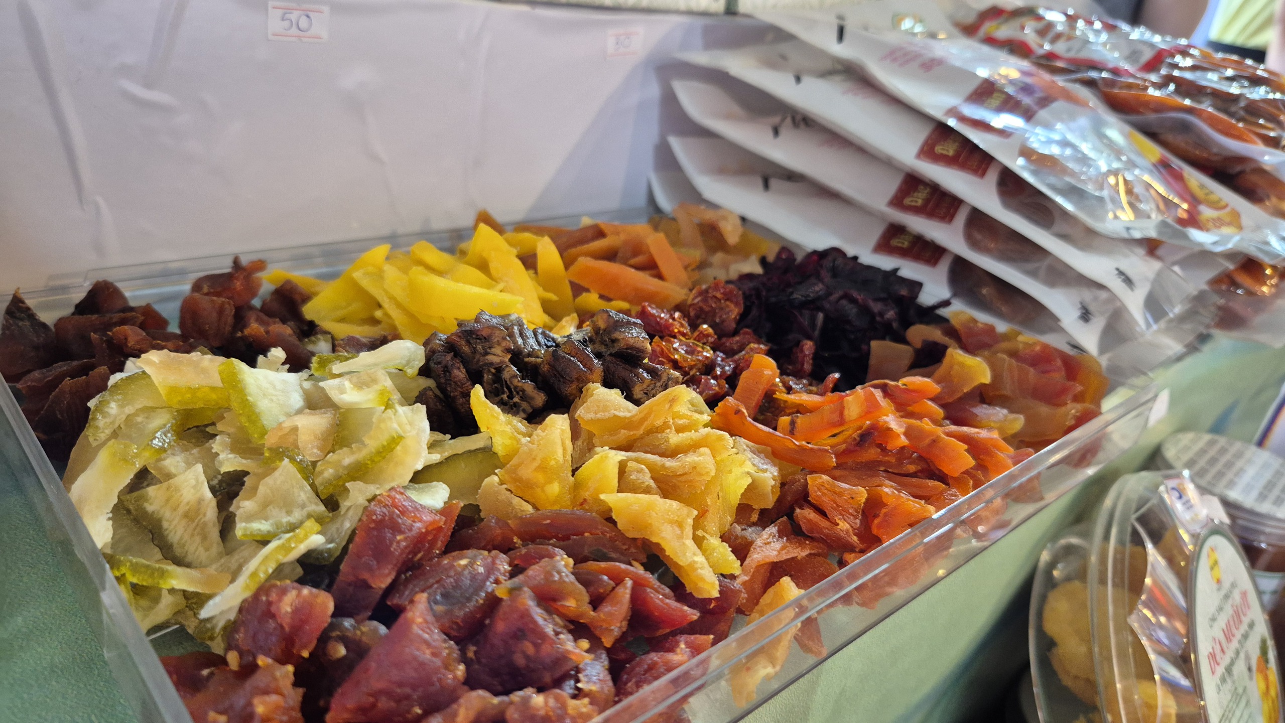 Tuần lễ sản phẩm OCOP đặc sản vùng miền tại TP HCM chào đón Tết 2025 - Ảnh 6.