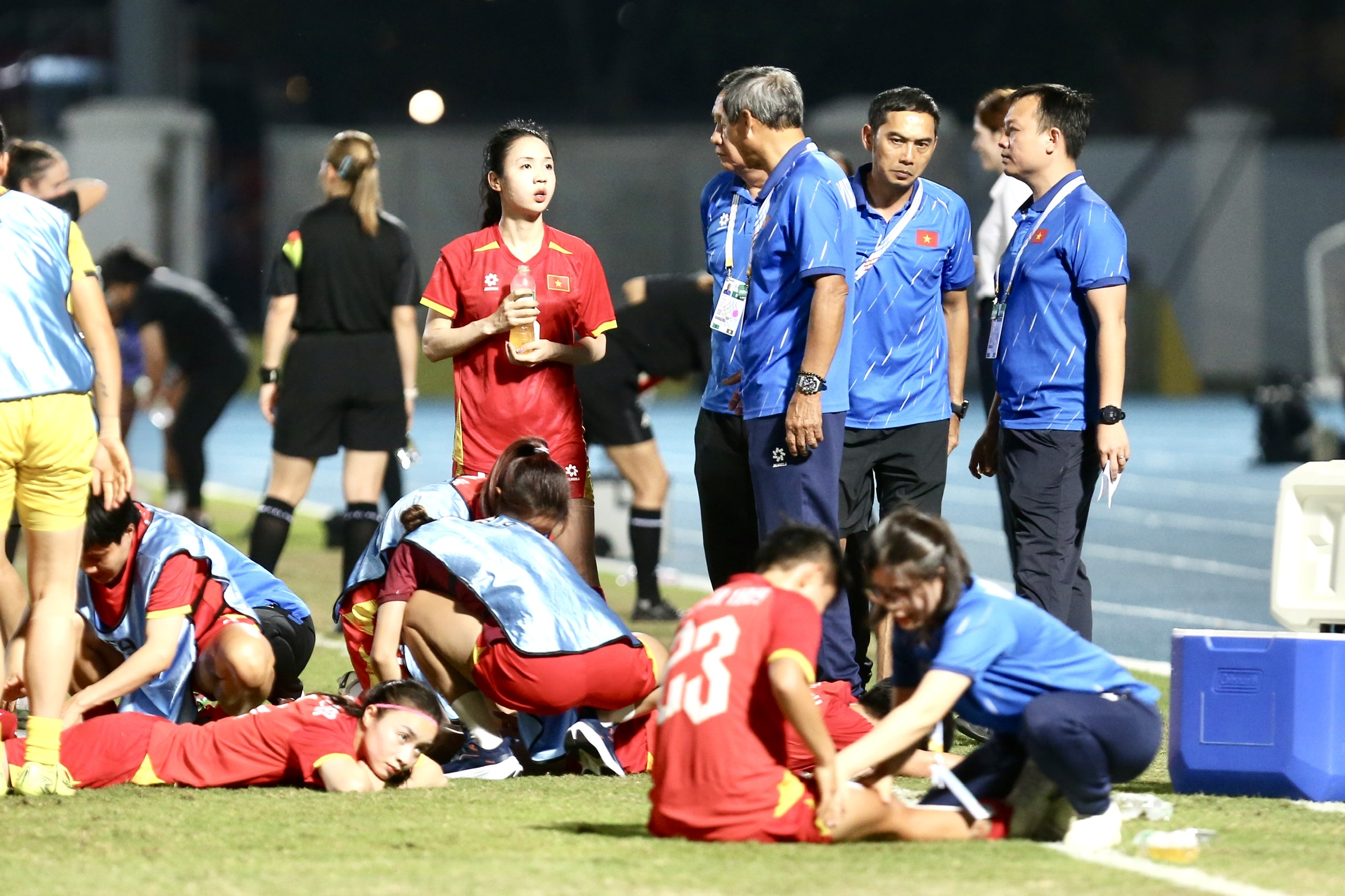 Ai đủ tâm và tầm thay HLV Mai Đức Chung để ngồi ghế nóng đội tuyển nữ Việt Nam?- Ảnh 6.