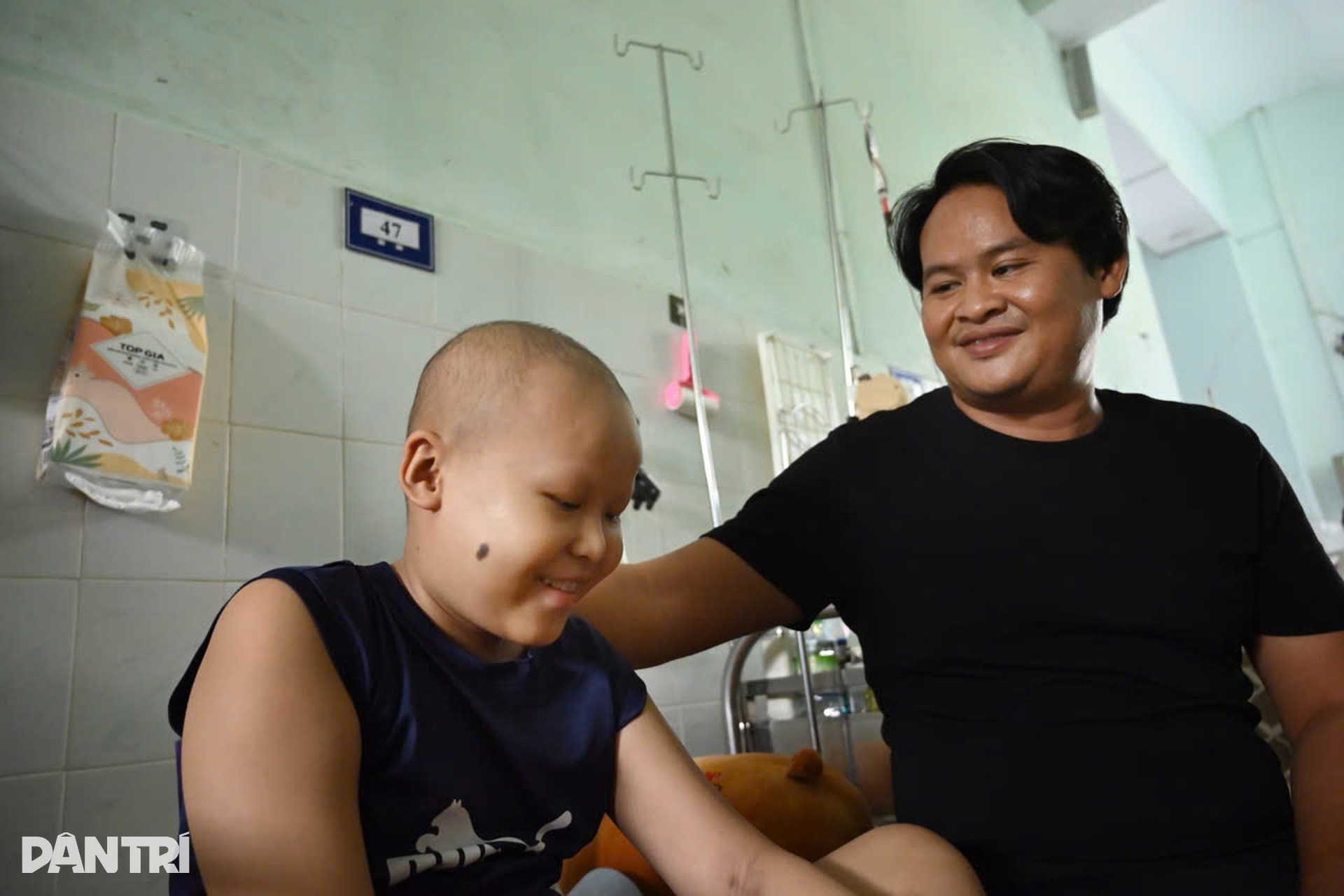 Noel đến sớm với những “chiến binh nhí tại bệnh viện ở TPHCM - 10 Noel đến sớm với những “chiến binh nhí tại bệnh viện ở TPHCM - 10