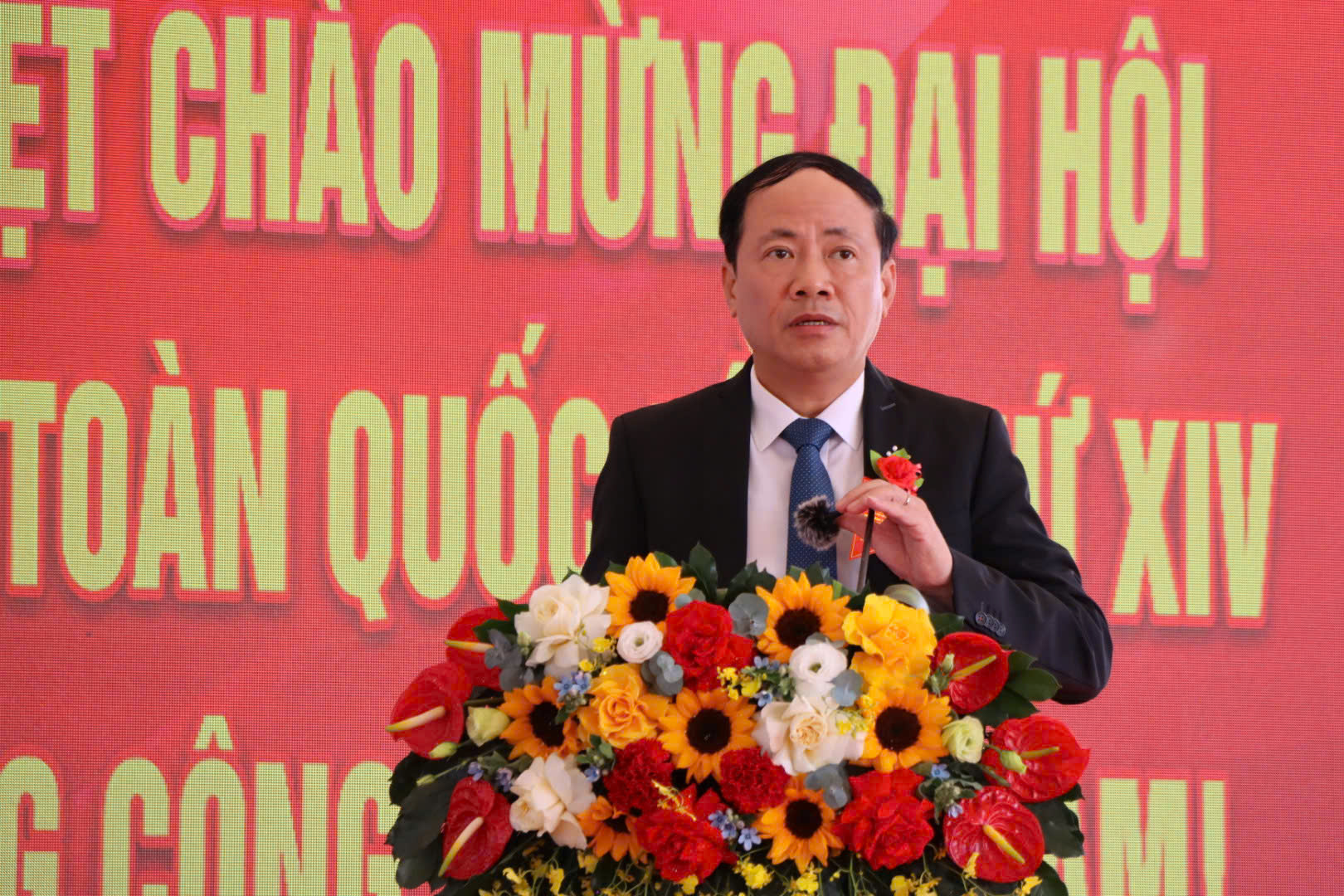 Chủ tịch UBND tỉnh Gia Lai nhấn mạnh bảo hành 5 năm cho cao tốc Pleiku - Quy Nhơn - Ảnh 1.