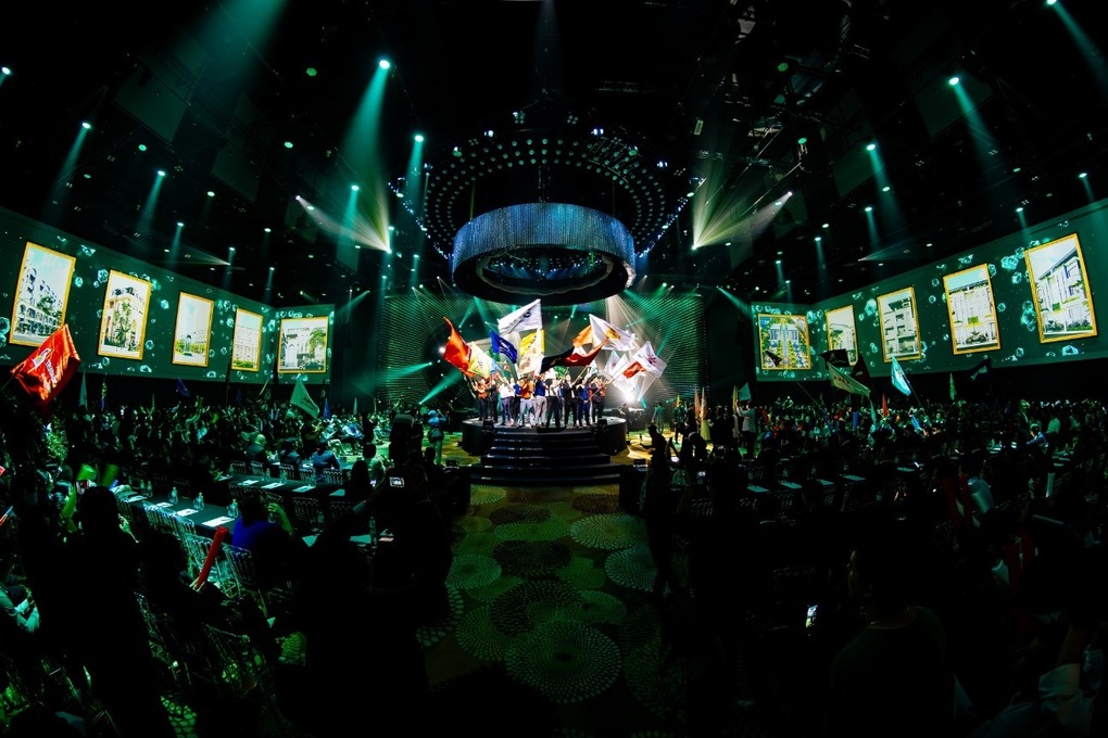 Hơn 1.200 người tham gia lễ ra mắt dự án Emerald Symphony - 2