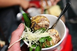 Có nên ăn trứng vịt lộn cải thiện yếu sinh lý?