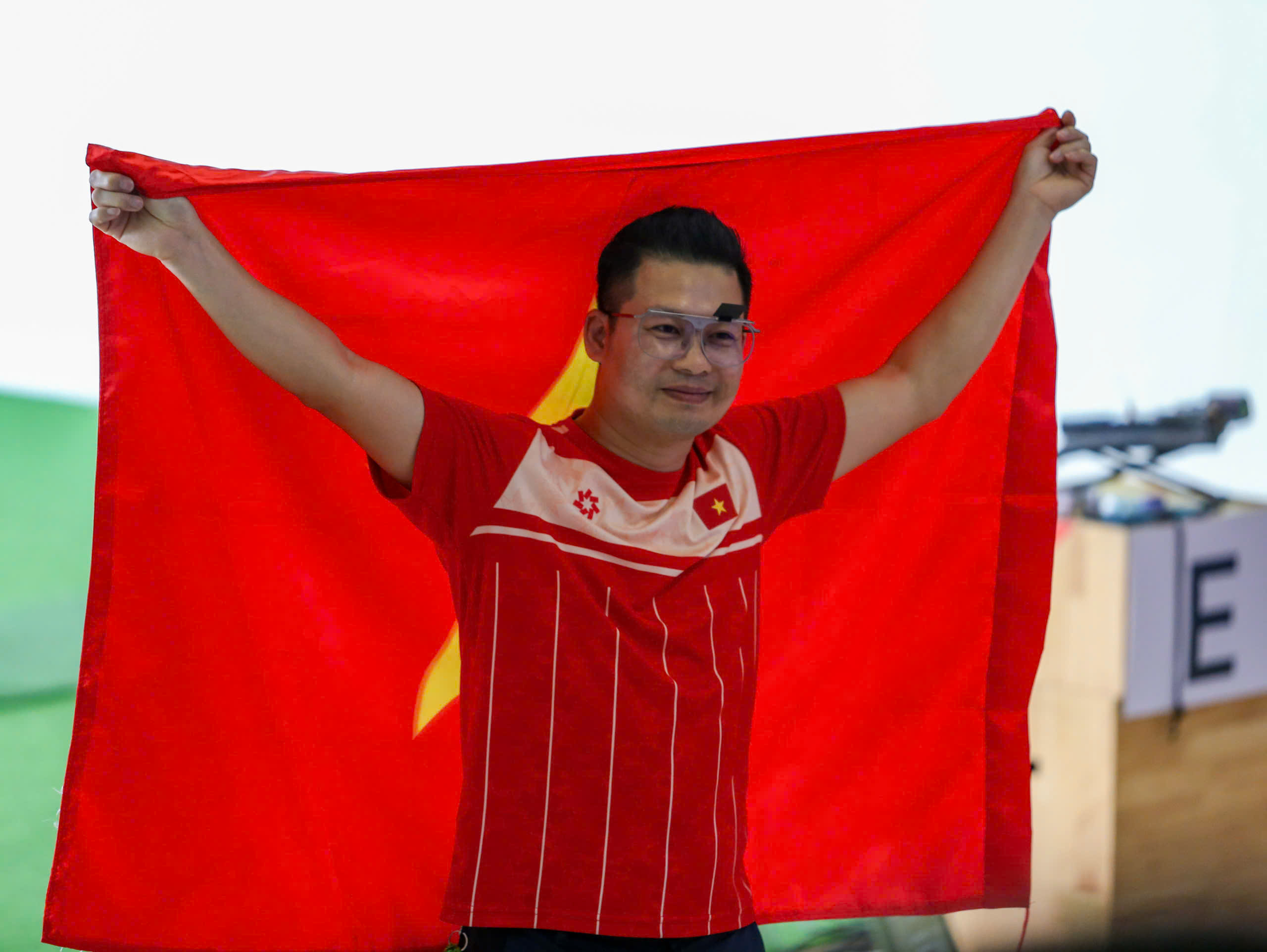 Trịnh Thu Vinh 'nhả vía', xạ thủ Hà Minh Thành phá kỷ lục SEA Games ở tuổi 40- Ảnh 4.