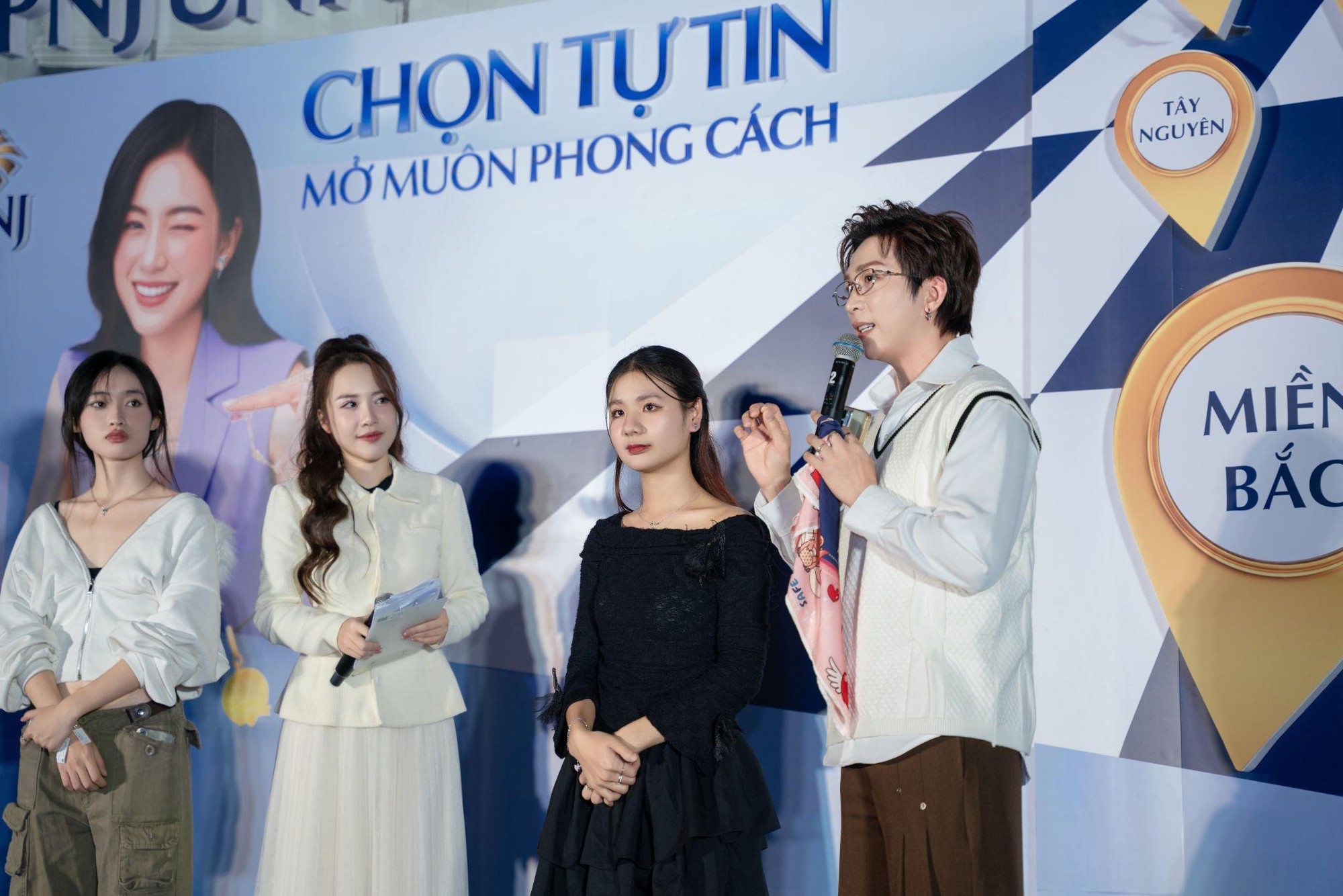 Dấu ấn PNJ Uni Tour 2025: Hơn 8.000 sinh viên đồng hành trên hành trình nâng tầm phong cách- Ảnh 2.