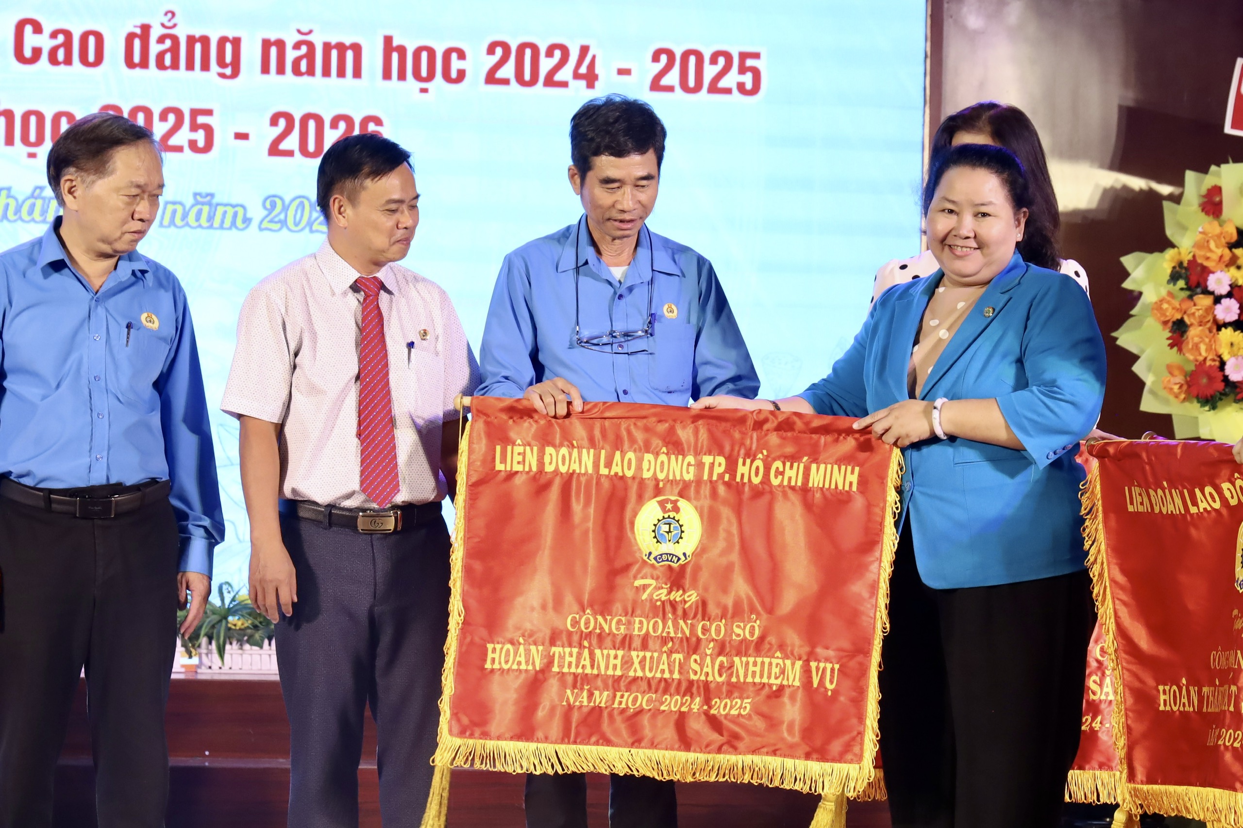 Công đoàn khối đại học, cao đẳng TP HCM: Chỗ dựa của đoàn viên - lao động trong giáo dục đổi mới - Ảnh 8.