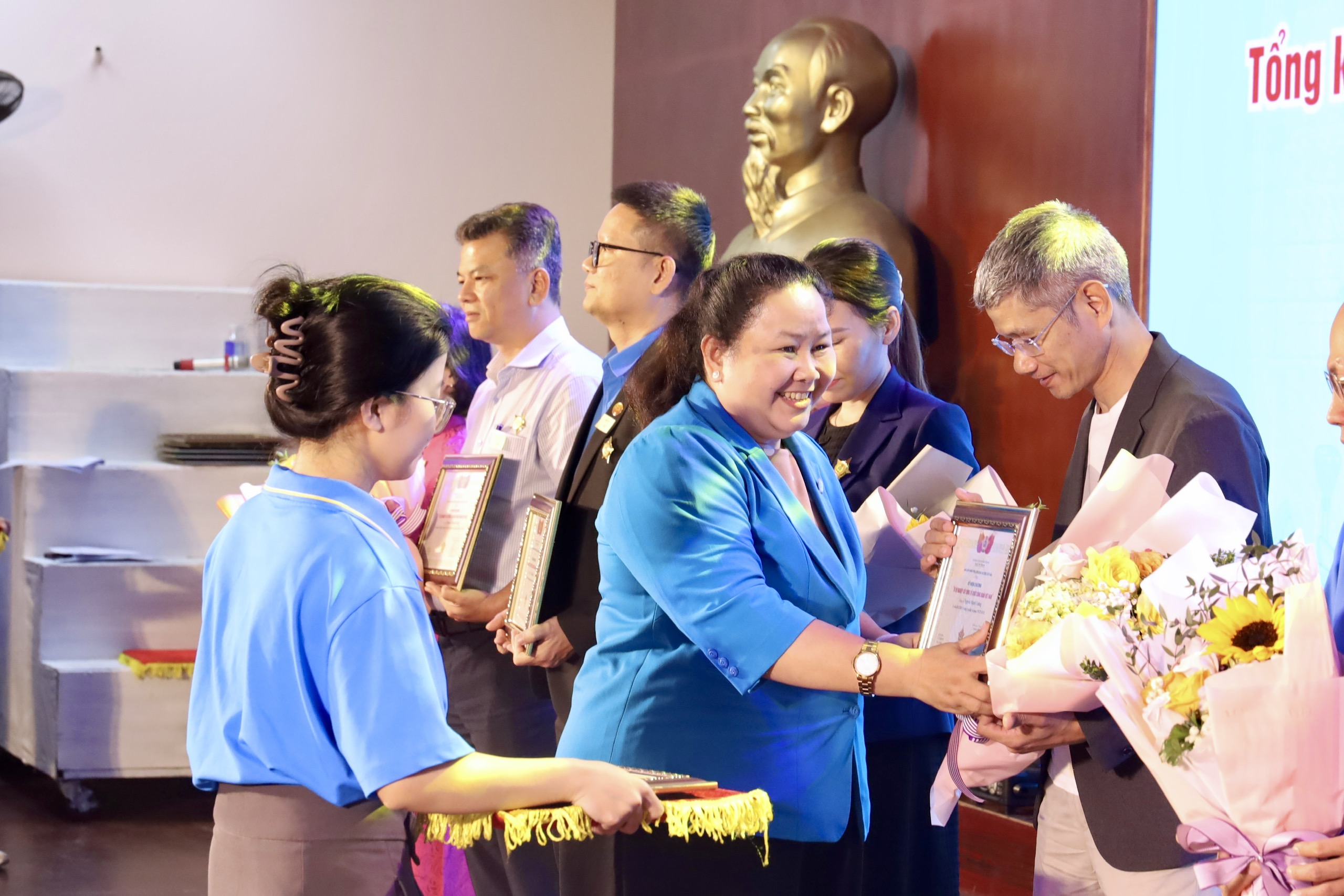 Công đoàn khối đại học, cao đẳng TP HCM: Chỗ dựa của đoàn viên - lao động trong giáo dục đổi mới - Ảnh 9.
