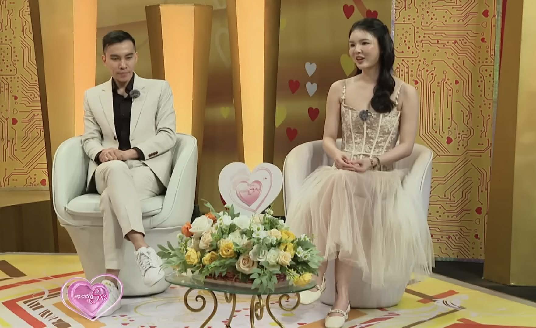 Vừa nhìn đã ưng, chủ tiệm bánh qua một lần đò "dụ" anh bạn từ gác xép xuống ngủ cùng và cái kết 4 1766159935 821 Vua nhin da ung chu tiem banh qua mot lan