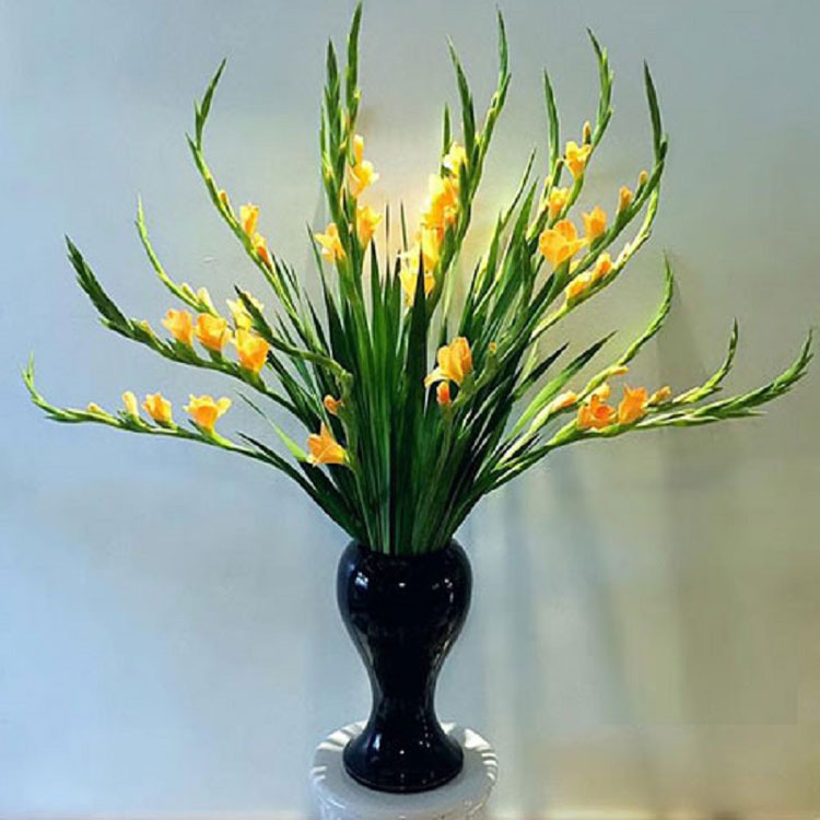 Mùng 1 cúng 5 loài hoa này: Bề trên hài lòng, hanh thông cả tháng- Ảnh 3.