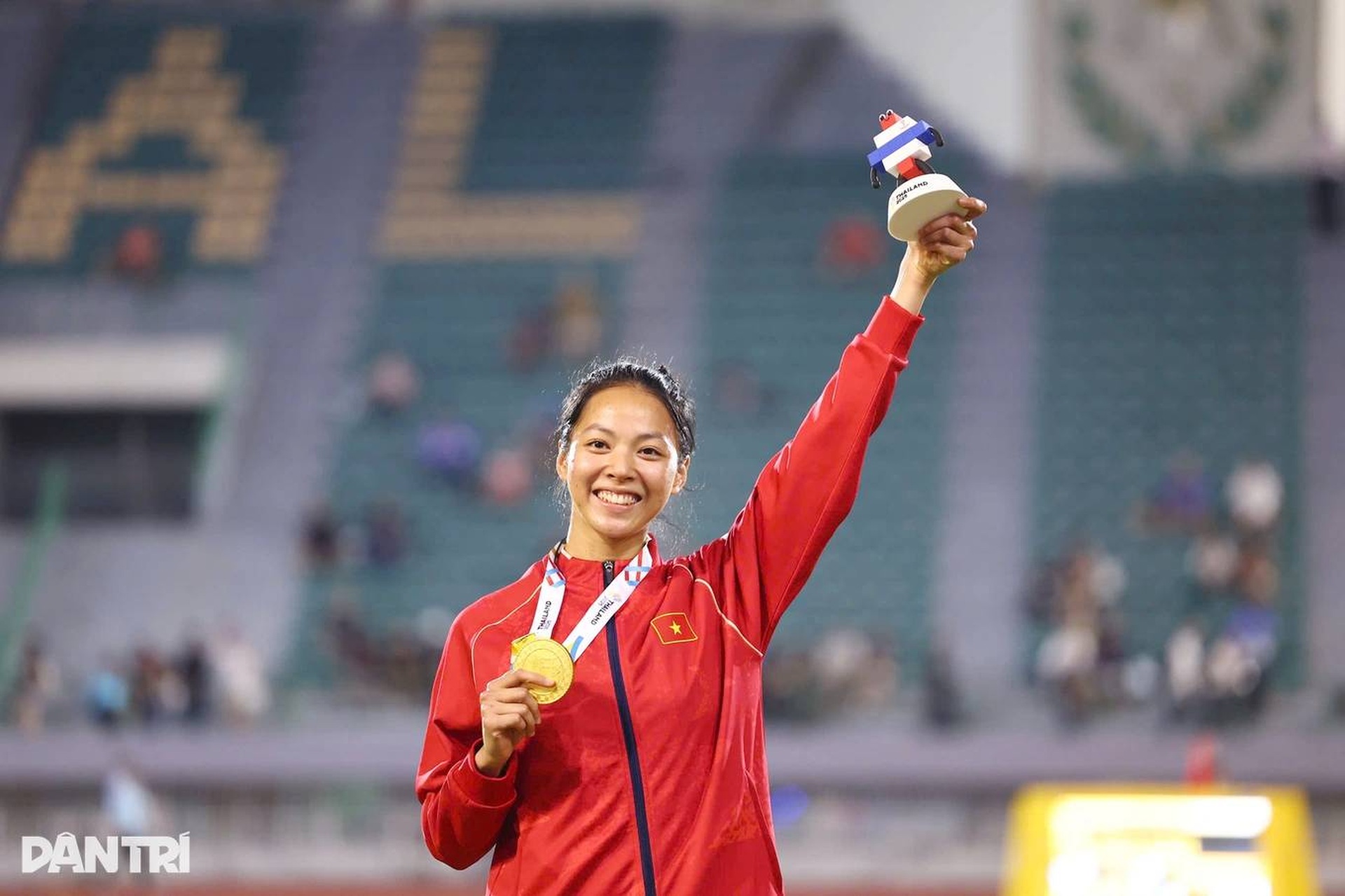 Nhan sắc cô gái Ninh Bình “bay lên không cần cánh” giành HCV ở Sea Games - 2 Nhan sắc cô gái Ninh Bình “bay lên không cần cánh” giành HCV ở Sea Games - 2