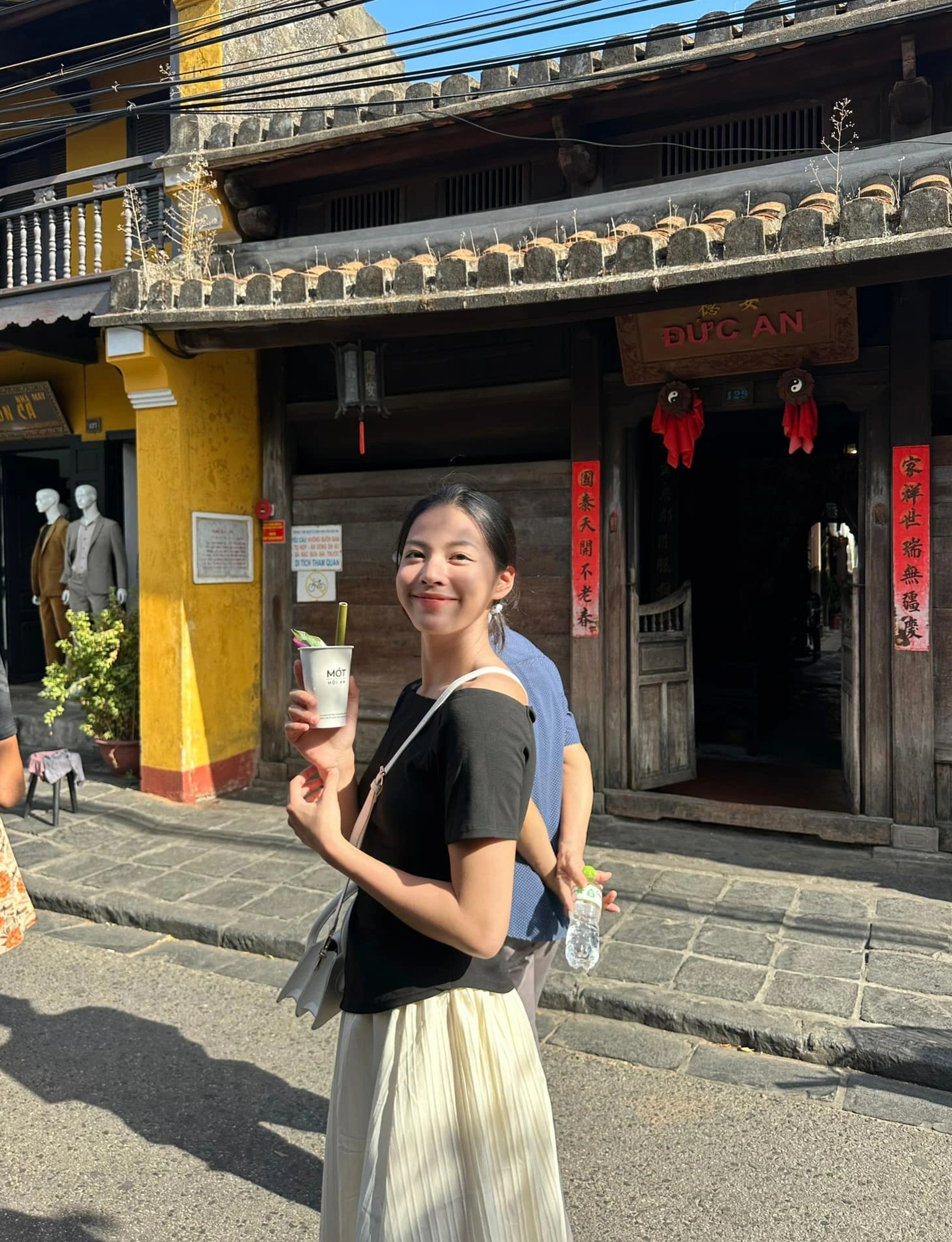 Nhan sắc cô gái Ninh Bình “bay lên không cần cánh” giành HCV ở Sea Games - 9 Nhan sắc cô gái Ninh Bình “bay lên không cần cánh” giành HCV ở Sea Games - 9