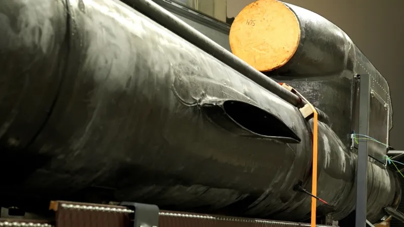 Bên trong nhà máy sản xuất mẫu tên lửa “màu đen” bí mật của Ukraine - Ảnh 2.