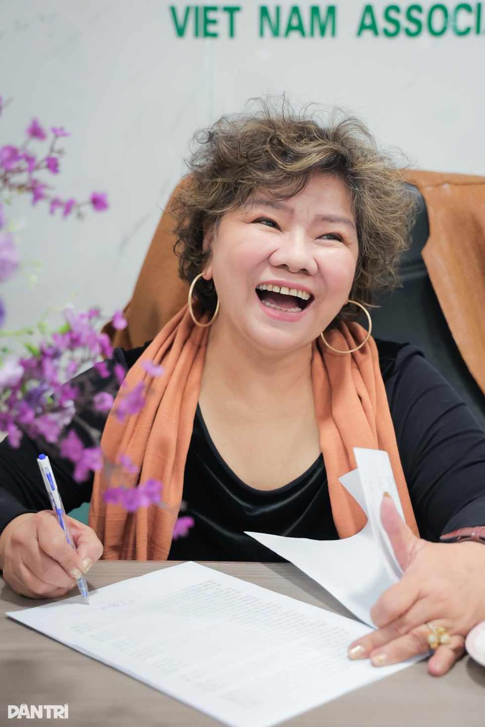 NSND Thanh Hoa tuổi 75: Hạnh phúc vì sống vô tư, chồng nuông chiều hết mực - 5