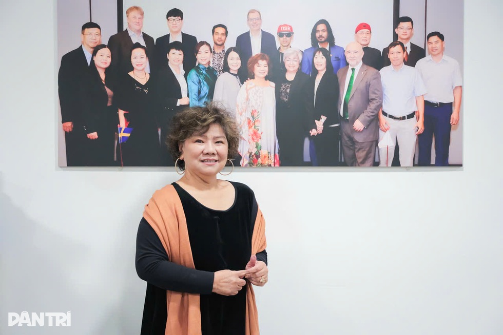 NSND Thanh Hoa tuổi 75: Hạnh phúc vì sống vô tư, chồng nuông chiều hết mực - 7