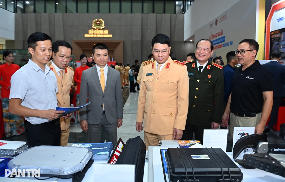 Chia sẻ của 2 thí sinh giành giải Nhì cuộc thi tìm hiểu an toàn giao thông - 2