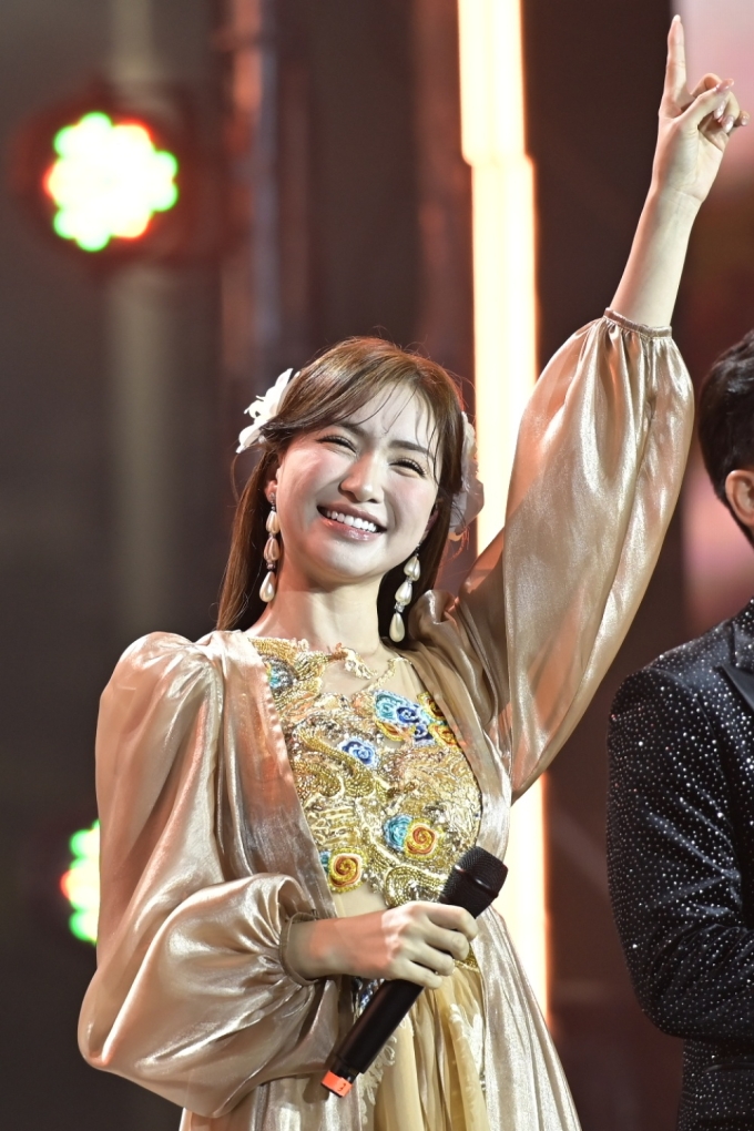 Hòa Minzy thu hút khán giả ở sự kiện