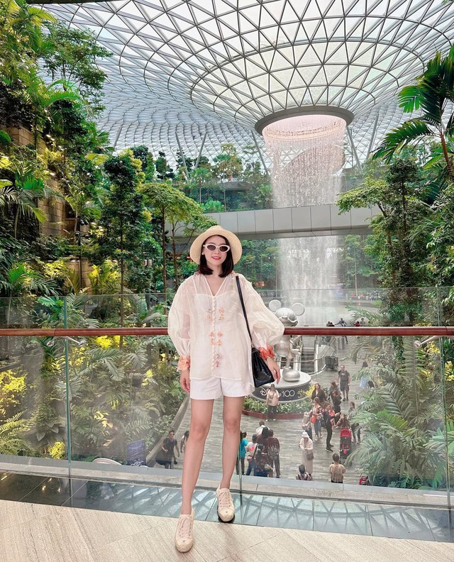 Bản phối với áo sơ mi tay phồng đầy phá cách, nâng tầm nhan sắc- Ảnh 8.