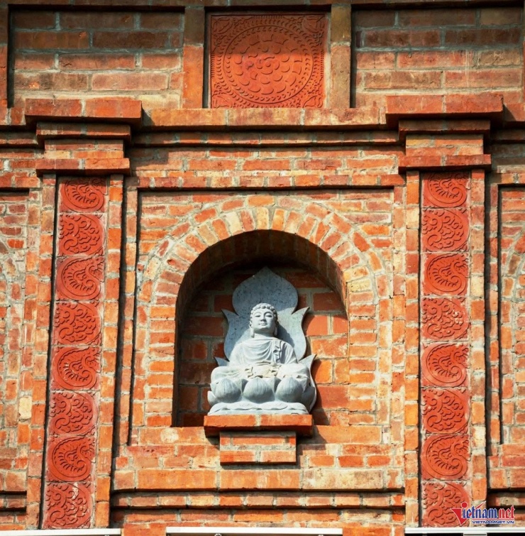 Có gì bên trong bảo tháp cao nhất châu Á thu hút du khách ở Ninh Bình? - 9