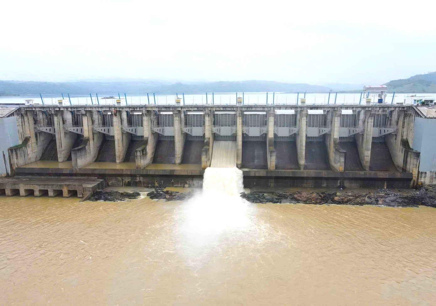 Bộ Công an vào cuộc xác minh việc Thủy điện Sông Ba Hạ xả lũ kỷ lục ở Đắk Lắk- Ảnh 2.