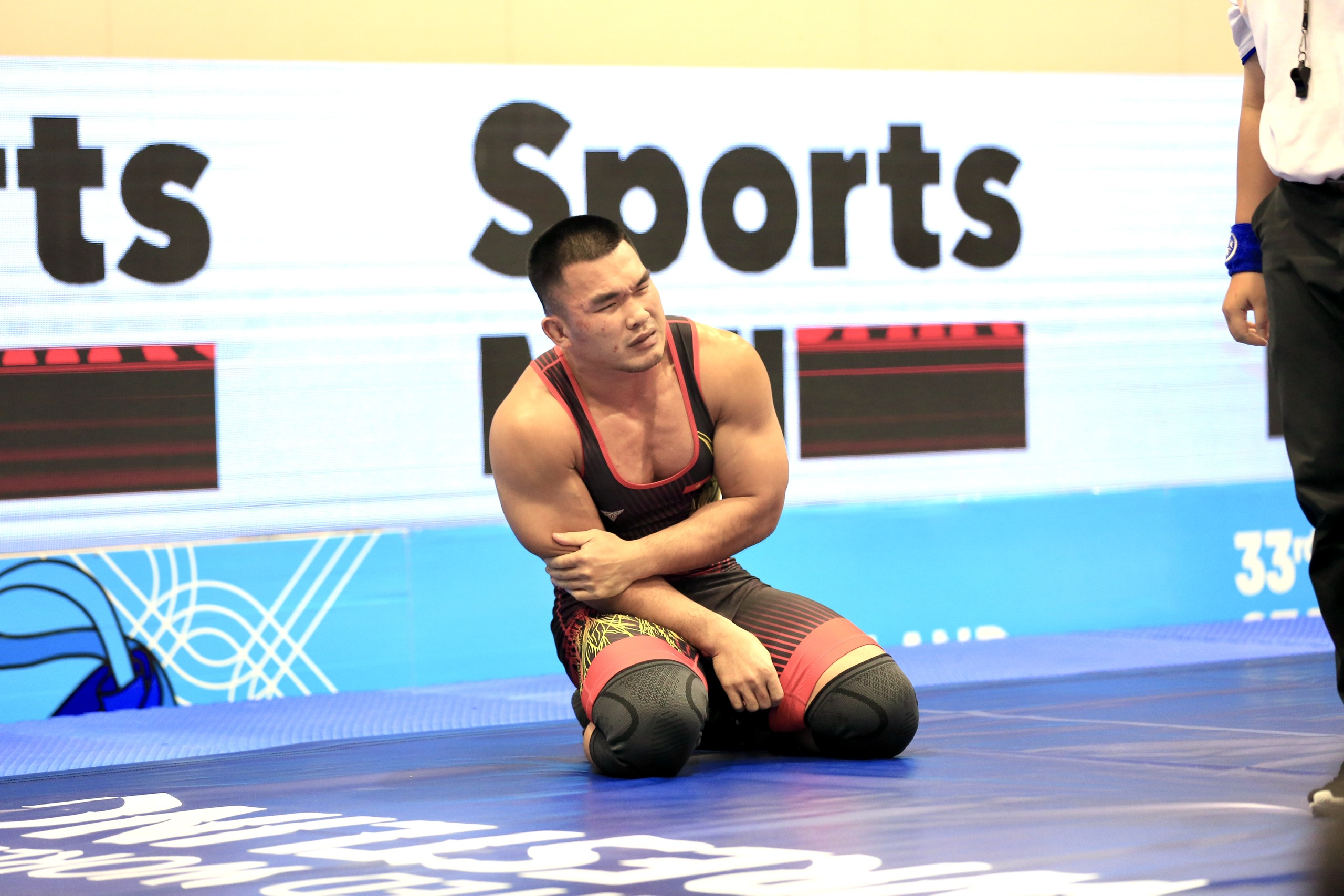 Bị rách cơ chỉ mới 6 giây, đô vật Việt Nam tiếc nuối 'phí mất 2 năm'- Ảnh 3.