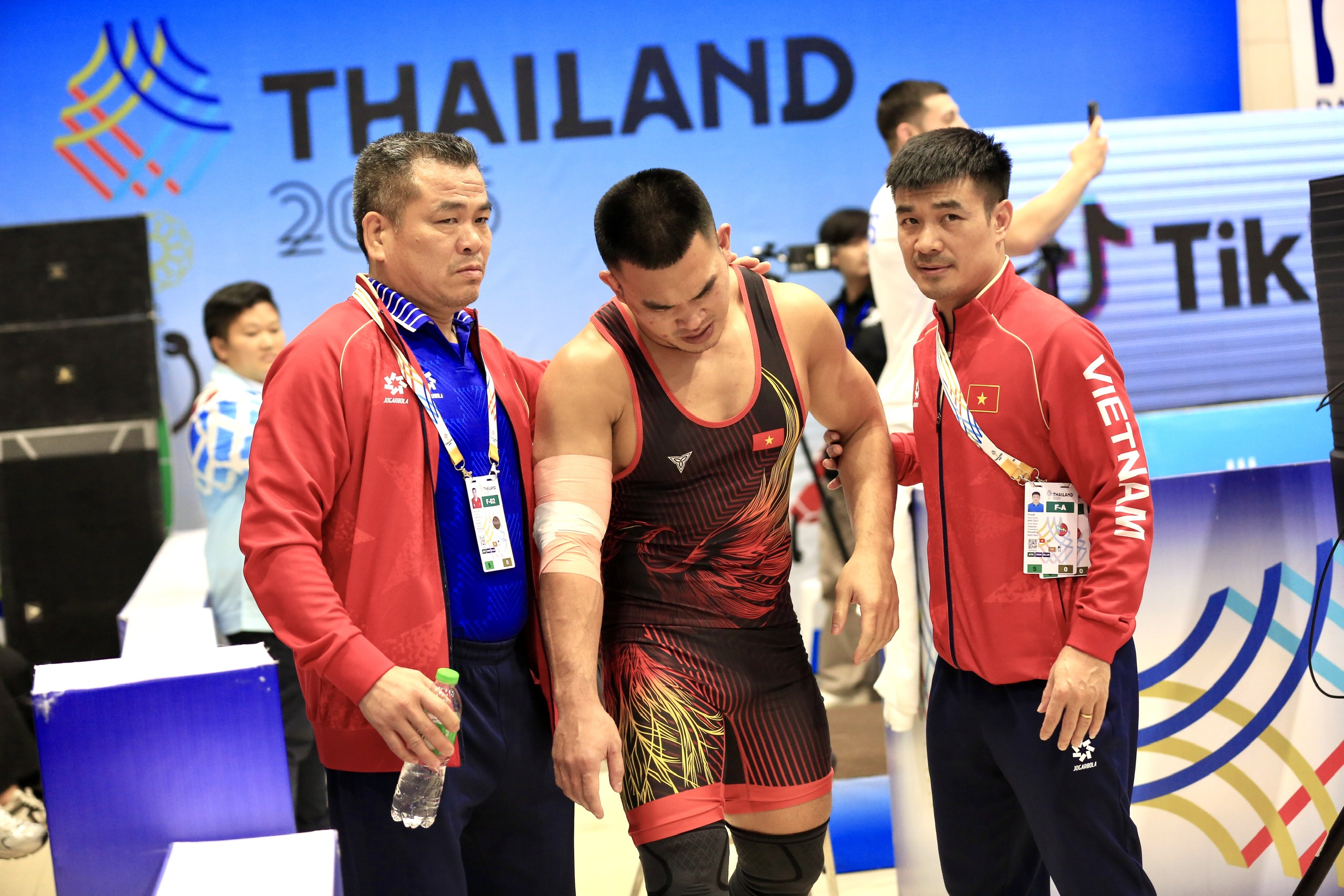 Bị rách cơ chỉ mới 6 giây, đô vật Việt Nam tiếc nuối 'phí mất 2 năm'- Ảnh 7.