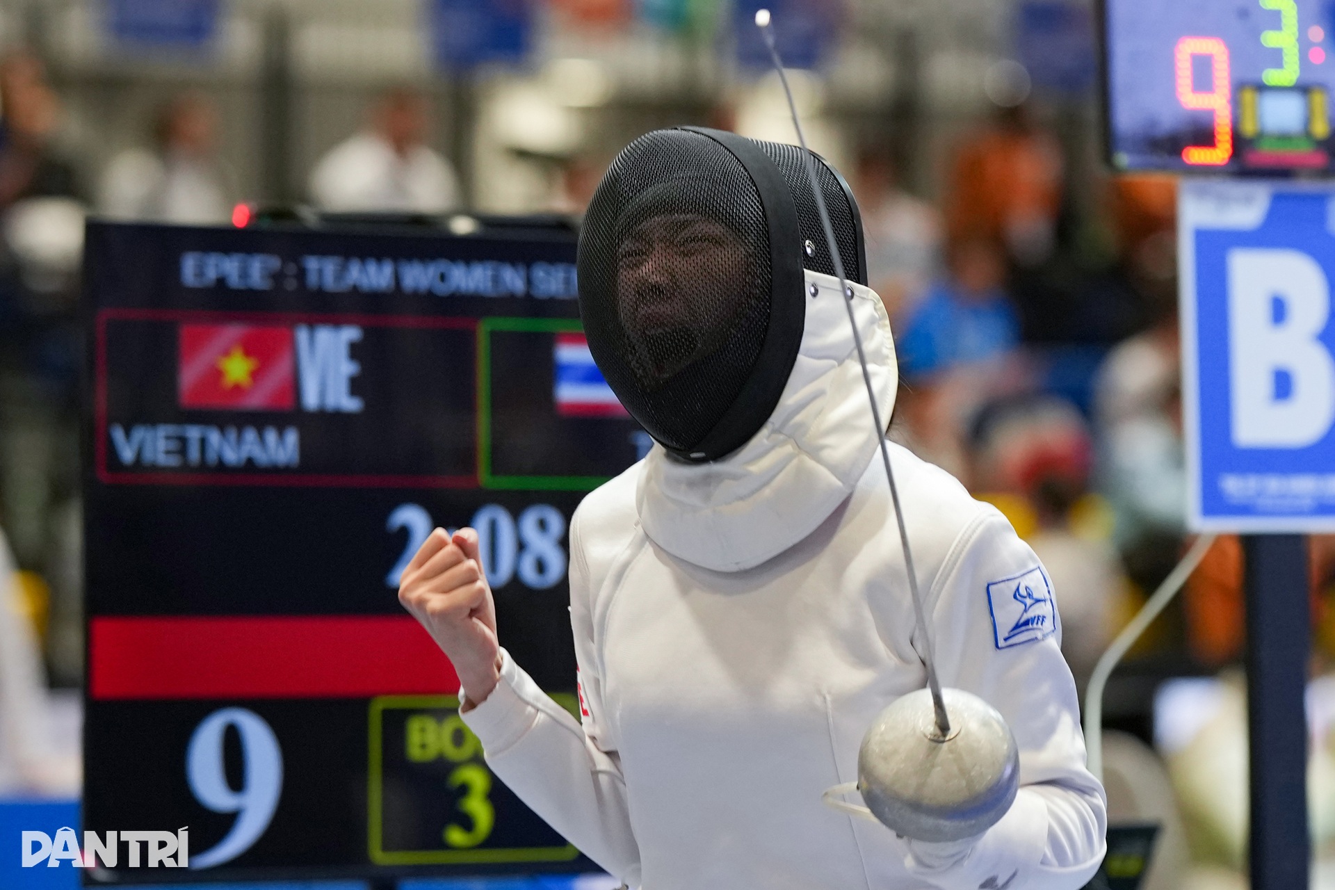 Mãn nhãn hình ảnh thi đấu giành 3 HCV của đấu kiếm Việt Nam ở SEA Games 33 - 4