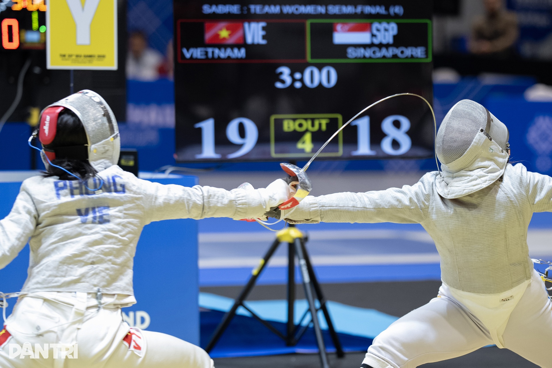 Mãn nhãn hình ảnh thi đấu giành 3 HCV của đấu kiếm Việt Nam ở SEA Games 33 - 3