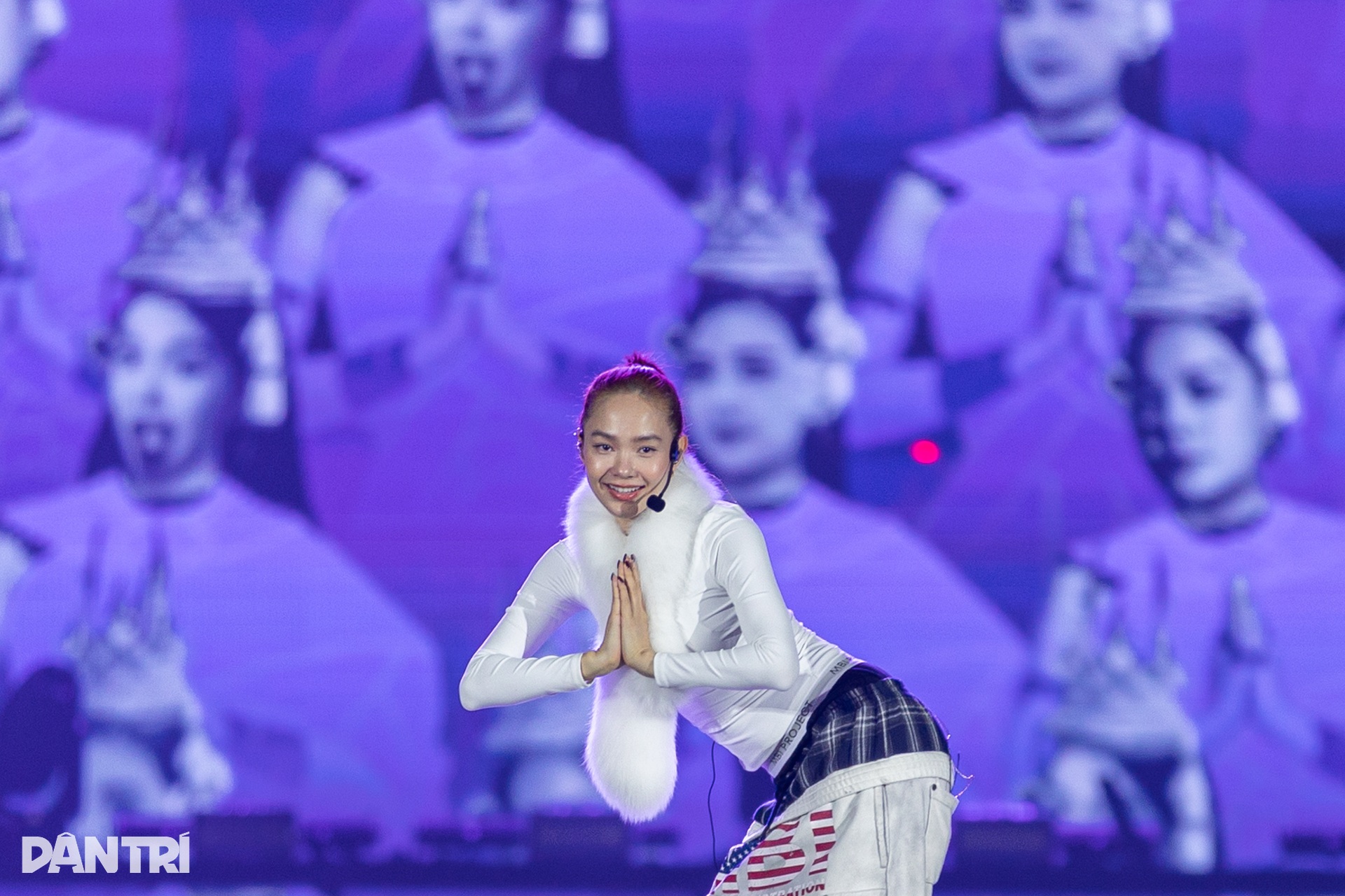 SOOBIN, Minh Hằng tập luyện xuyên đêm cho concert kéo dài 10 giờ - 6