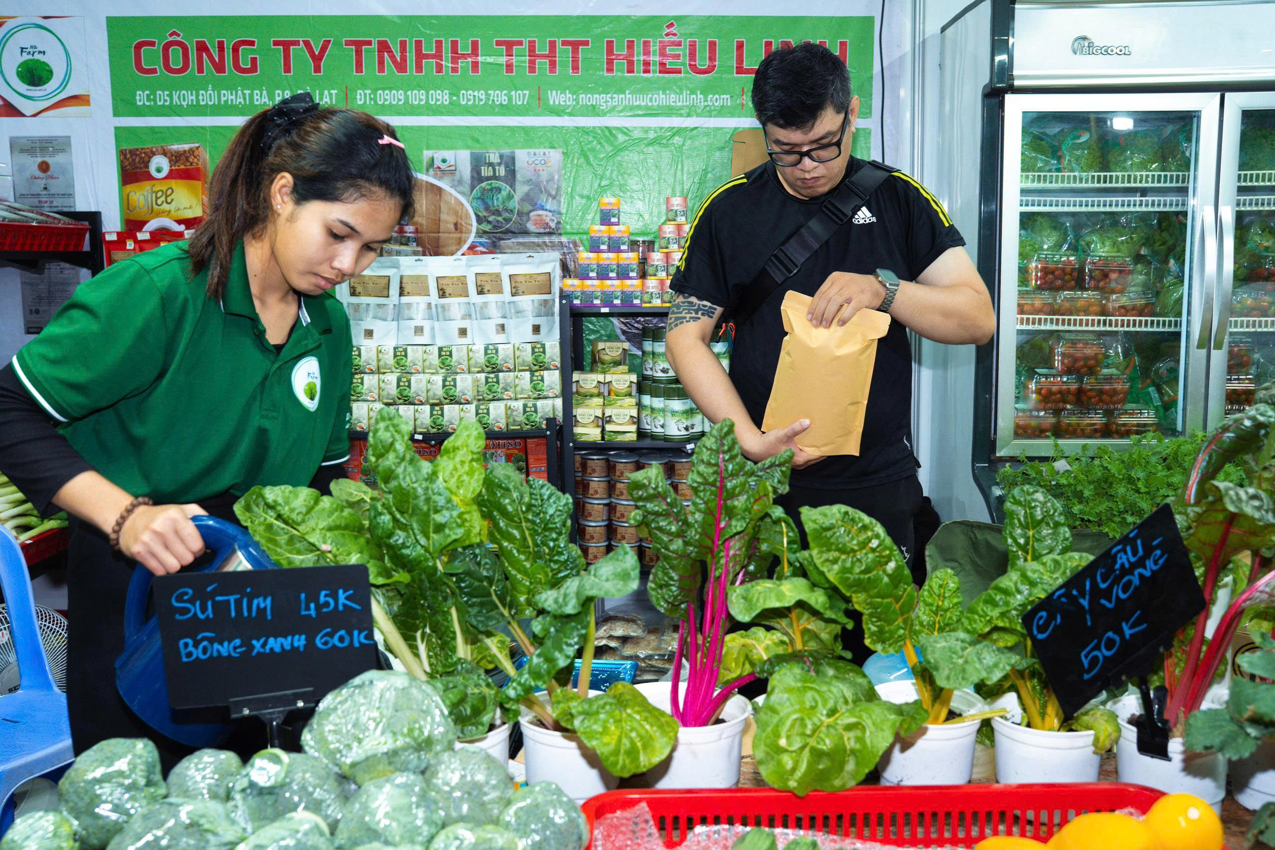 Hoa mắt, mềm lòng ở phiên chợ nông sản Bình Đông 5 phiên chợ - Ảnh 5.