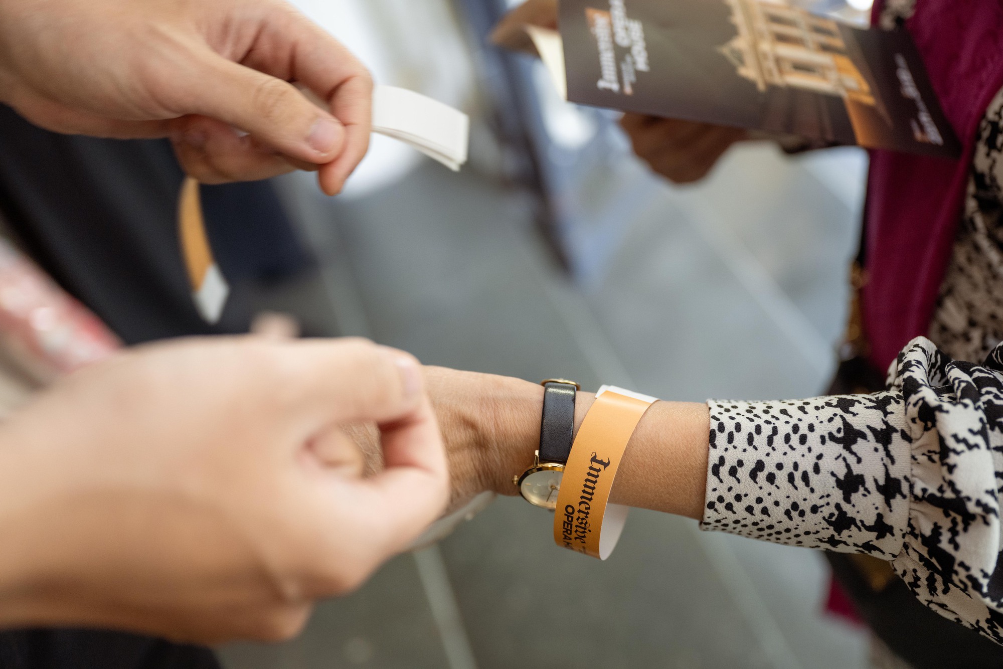 Cơ hội cuối để vào Nhà Hát Lớn Hà Nội trước khi đóng cửa 2 năm: Trải nghiệm có 1-0-2 tại công trình 115 tuổi- Ảnh 3.