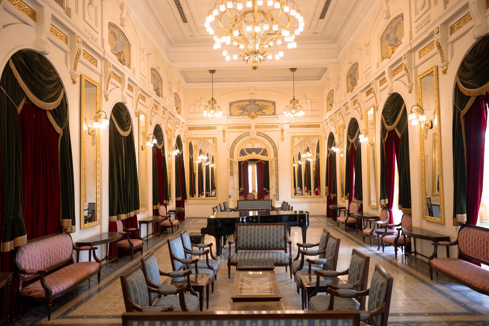 Cơ hội cuối để vào Nhà Hát Lớn Hà Nội trước khi đóng cửa 2 năm: Trải nghiệm có 1-0-2 tại công trình 115 tuổi- Ảnh 17.