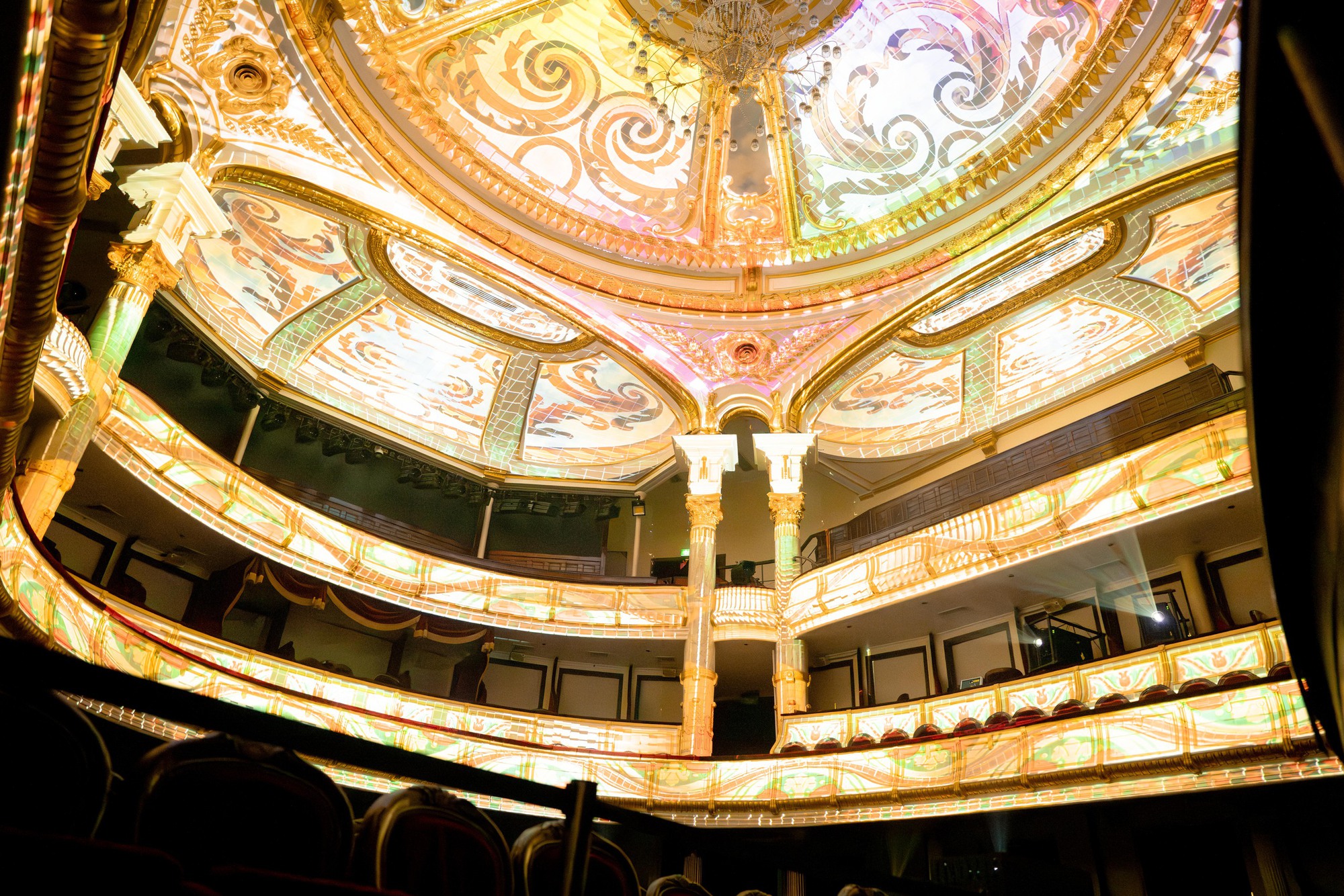 Cơ hội cuối để vào Nhà Hát Lớn Hà Nội trước khi đóng cửa 2 năm: Trải nghiệm có 1-0-2 tại công trình 115 tuổi- Ảnh 24.