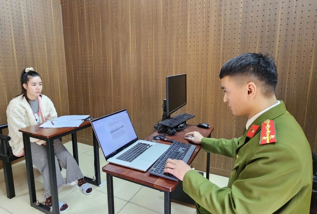 Ổ nhóm lừa đảo 3.000 phụ nữ trung niên qua mạng có trụ sở ở Campuchia - 2