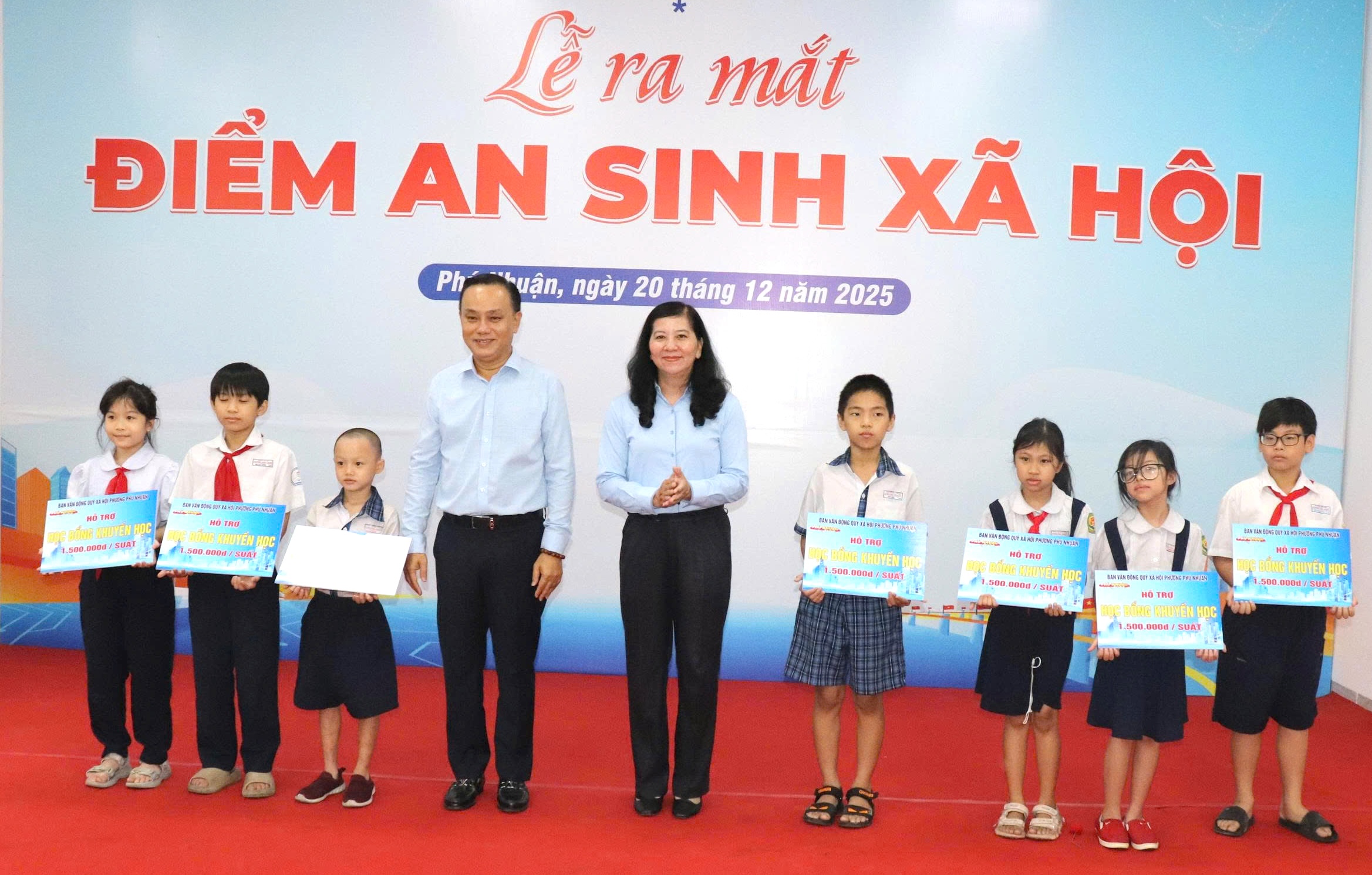 TPHCM: Phường Phú Nhuận ra mắt Điểm an sinh xã hội - Ảnh 2.