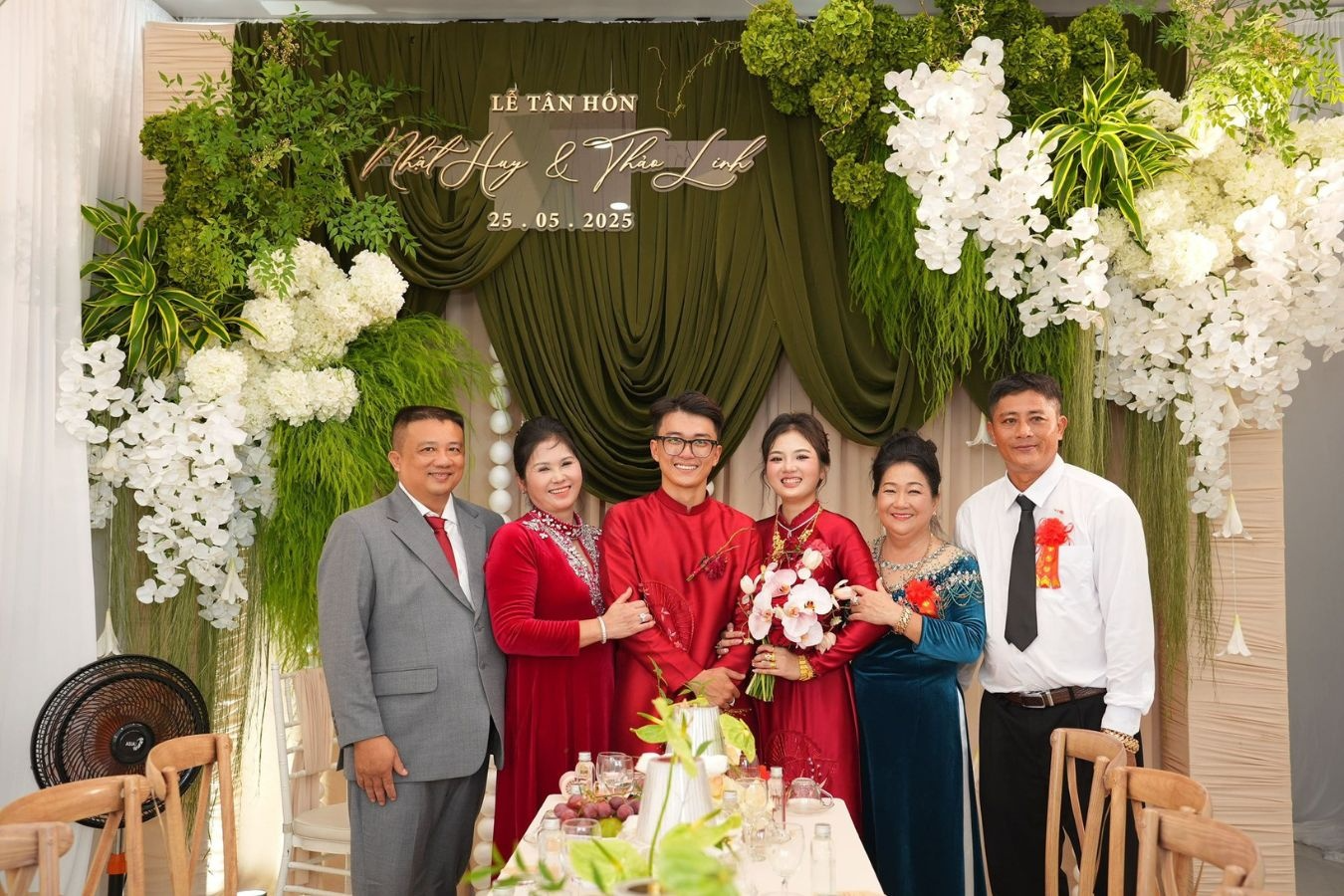 176 cây vàng, sổ đỏ khách sạn và biệt thự, kim cương, tiền tỷ trong 4 đám cưới khủng năm 2025- Ảnh 5.