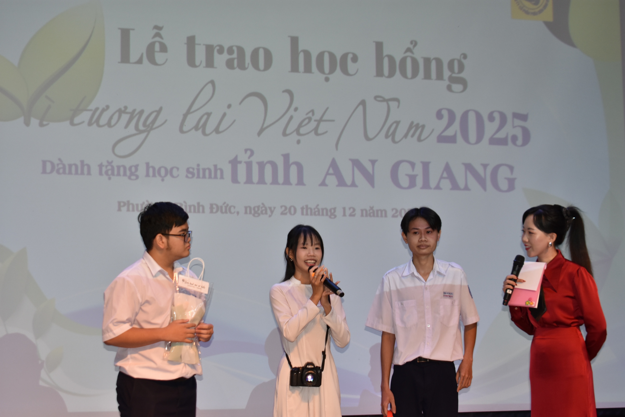 Vì tương lai Việt Nam - Ảnh 2.