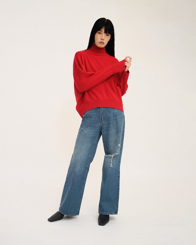 Quần jeans xanh và những bản phối đẹp nhất mùa- Ảnh 6.