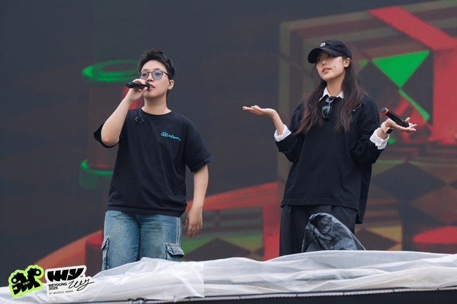 Tổng duyệt Gala WeYoung 2025: Bảo Anh khoe mặt mộc vẫn quá đỉnh, một ‘sít rịt” đủ khiến fan Ninh Dương Story đứng ngồi không yên- Ảnh 6. Tổng duyệt Gala WeYoung 2025: Bảo Anh khoe mặt mộc vẫn quá đỉnh, một ‘sít rịt” đủ khiến fan Ninh Dương Story đứng ngồi không yên- Ảnh 6.