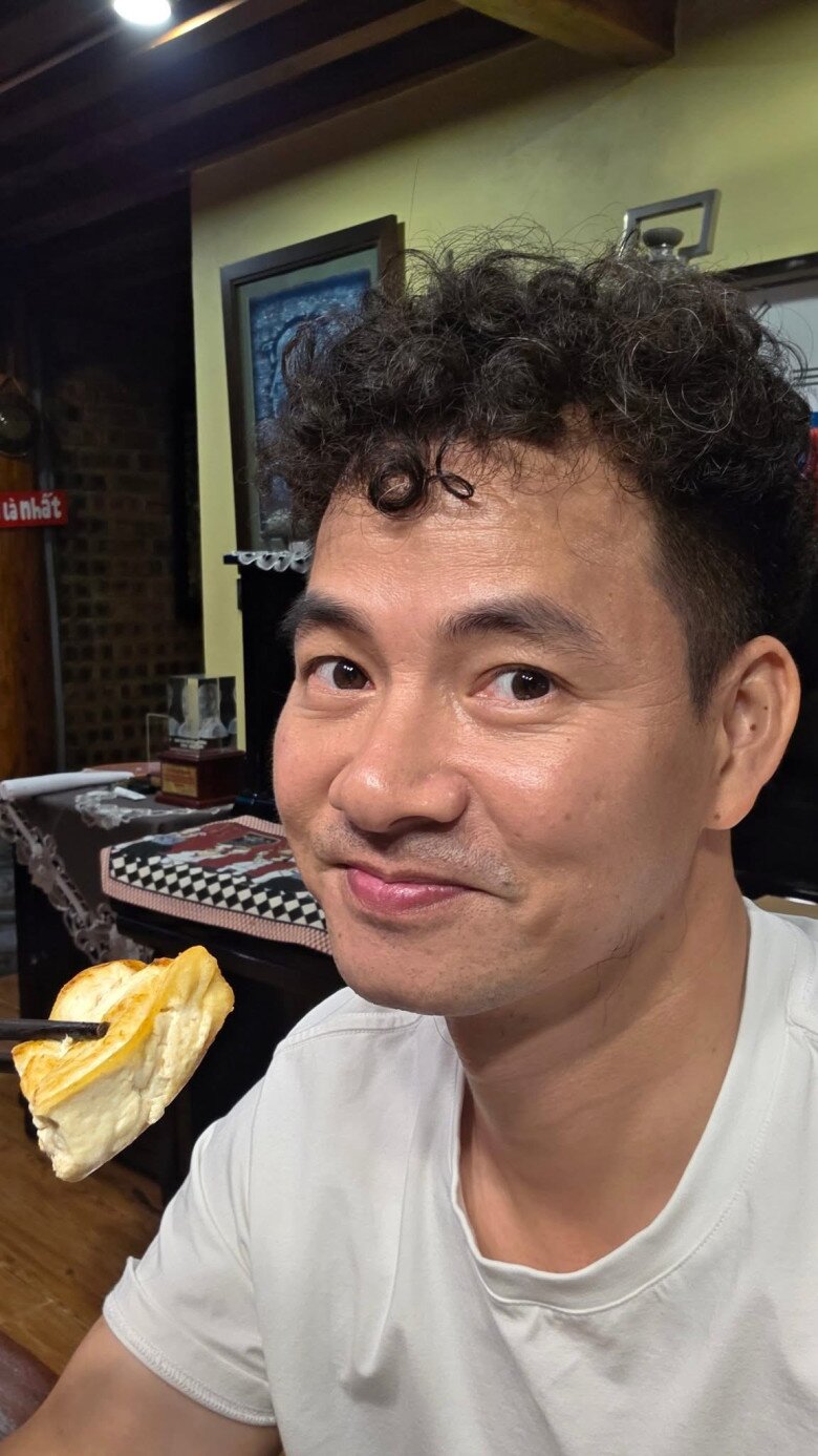 Đây không phải lần đầu Xuân Bắc khiến dân mạng trầm trồ về mâm cơm giản dị lúc tối muộn nhưng đầy đủ dinh dưỡng của mình.