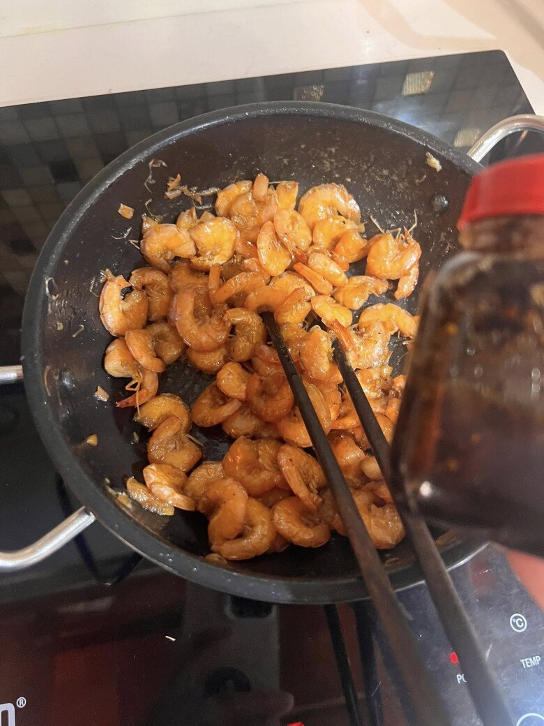 NSND Xuân Bắc đi tiệc về vẫn amp;#34;mêamp;#34; cơm nguội, bà xã hé lộ phong cách amp;#34;bê cả nồiamp;#34; làm dân mạng thích thú - 13