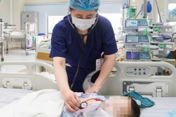 Bé trai 6 tuổi tử vong sau khi uống mật cá trắm