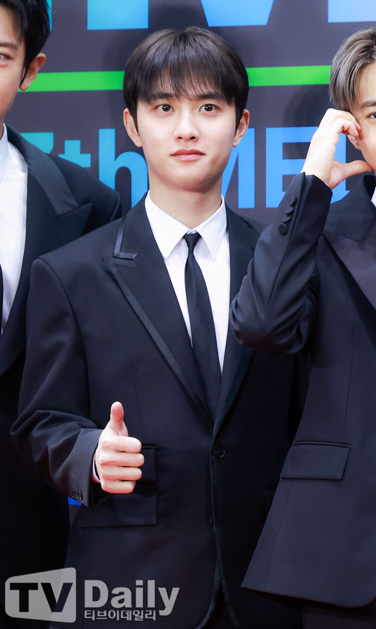 Thảm đỏ MMA 2025: Jennie hóa “nữ hoàng” đụng mặt tình cũ GD - Kai, Winter (aespa) lộ diện sau ồn ào hẹn hò Jungkook- Ảnh 20.