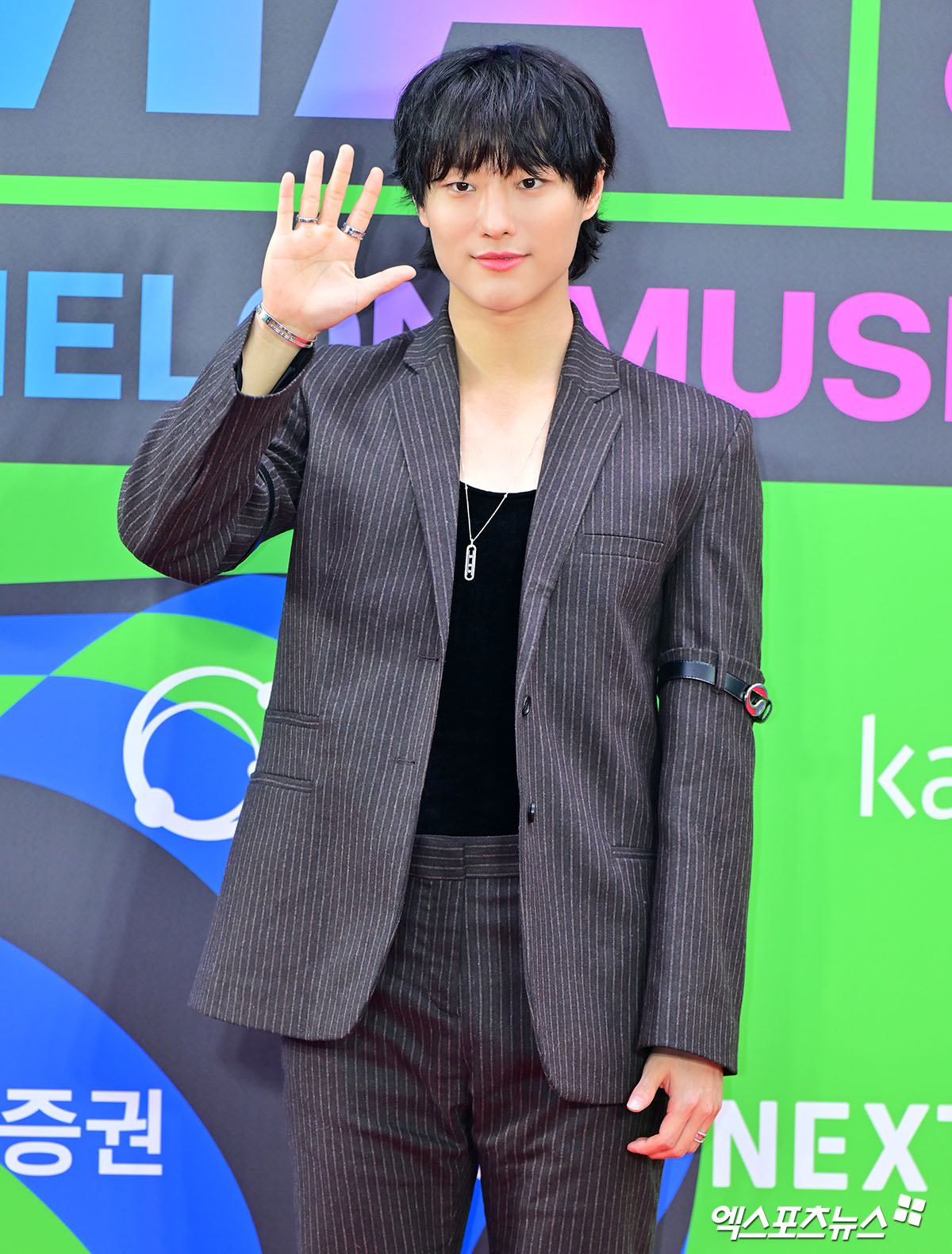 Thảm đỏ MMA 2025: Jennie hóa “nữ hoàng” đụng mặt tình cũ GD - Kai, Winter (aespa) lộ diện sau ồn ào hẹn hò Jungkook- Ảnh 25.